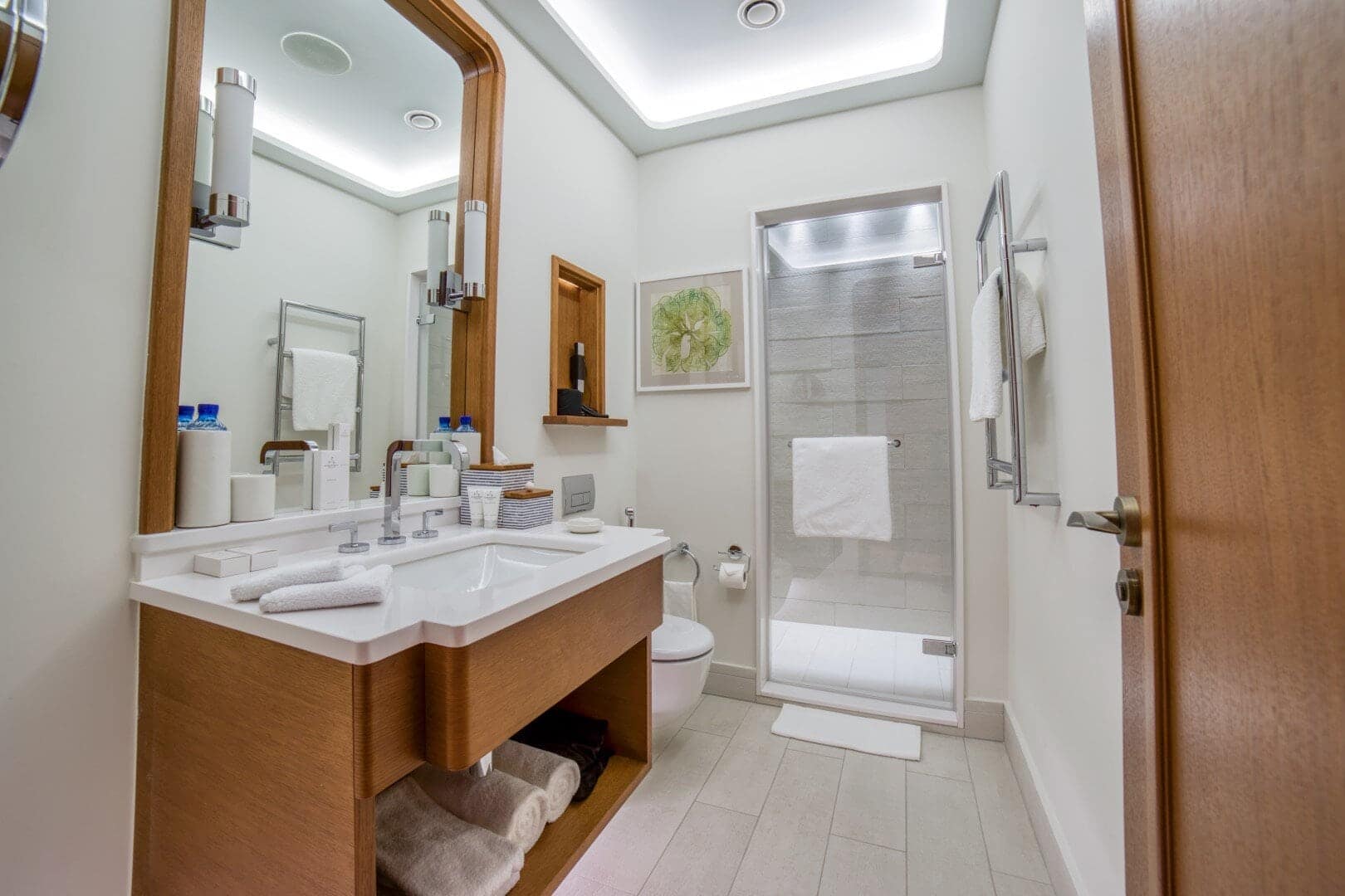 Exclusive Waterfront Regent Penthouse, Porto Montenegro (28)