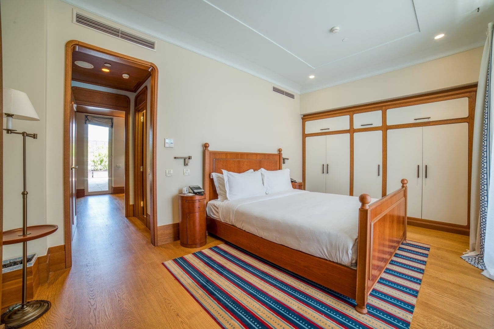 Exclusive Waterfront Regent Penthouse, Porto Montenegro (32)