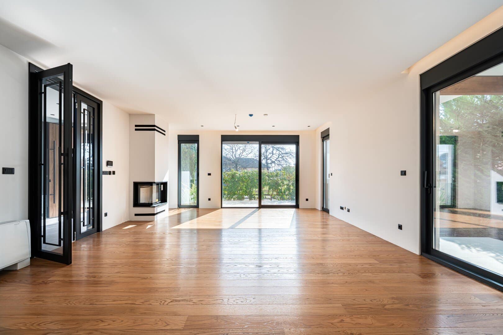 Modern four bedroom Villa Podgorica (7)