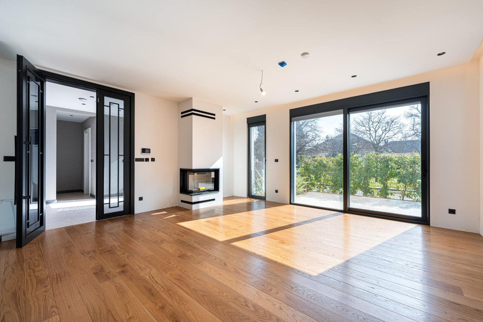 Modern four bedroom Villa Podgorica (8)