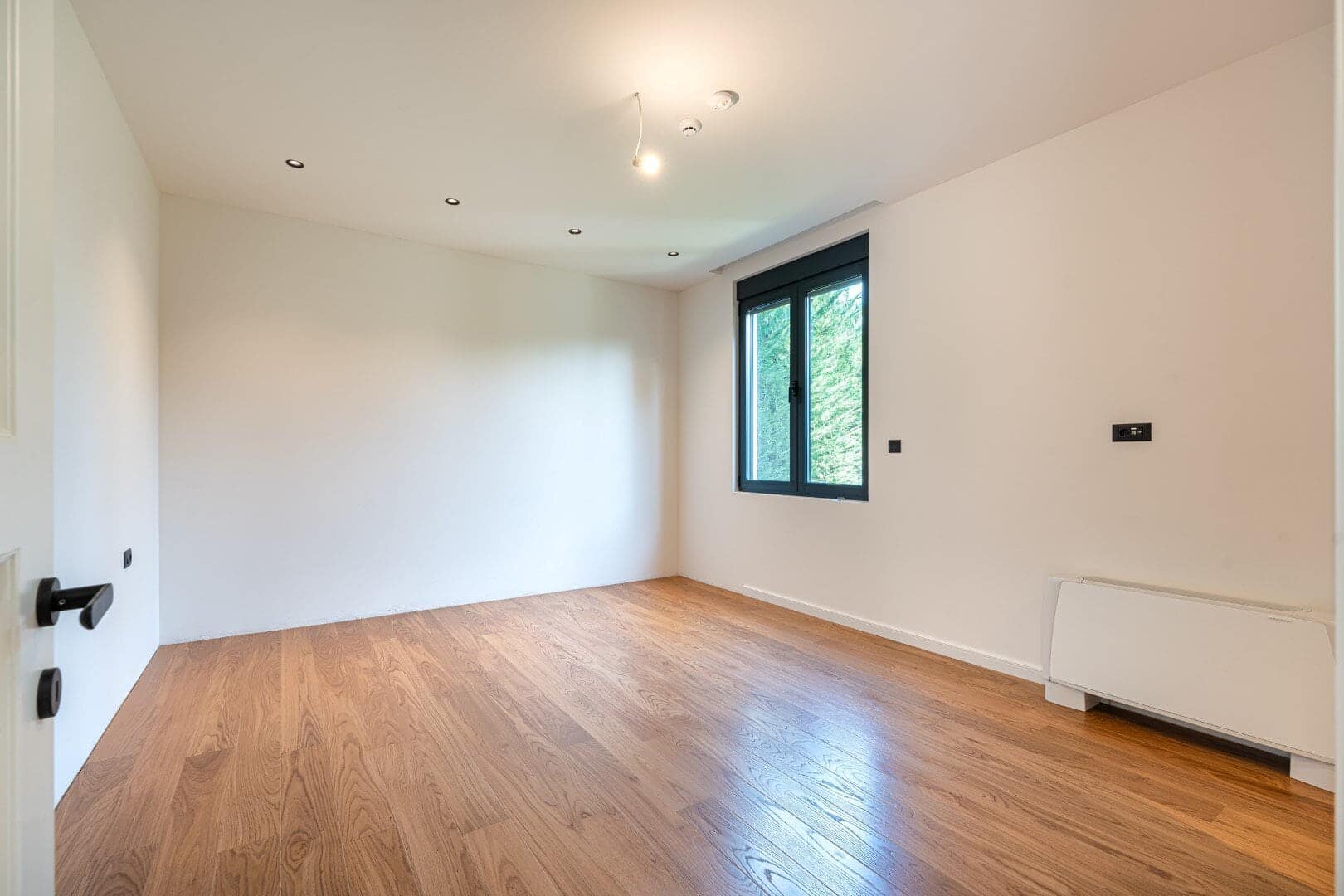 Modern four bedroom Villa Podgorica (17)