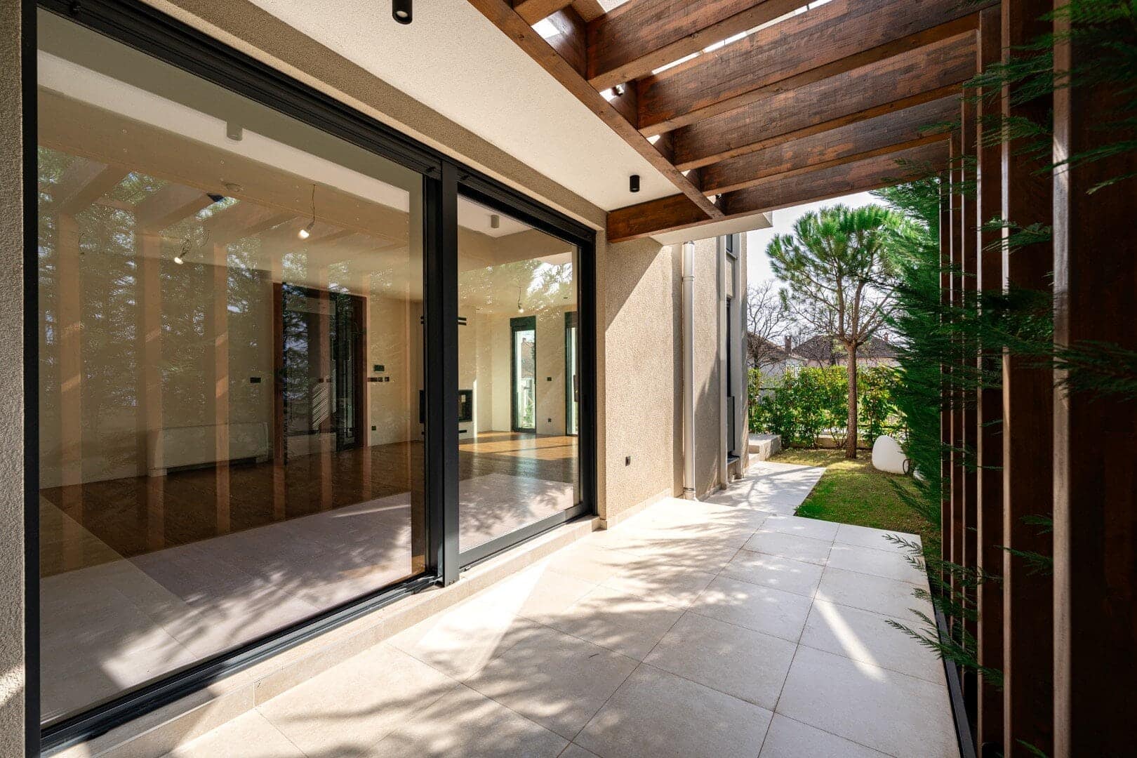Modern four bedroom Villa Podgorica (27)