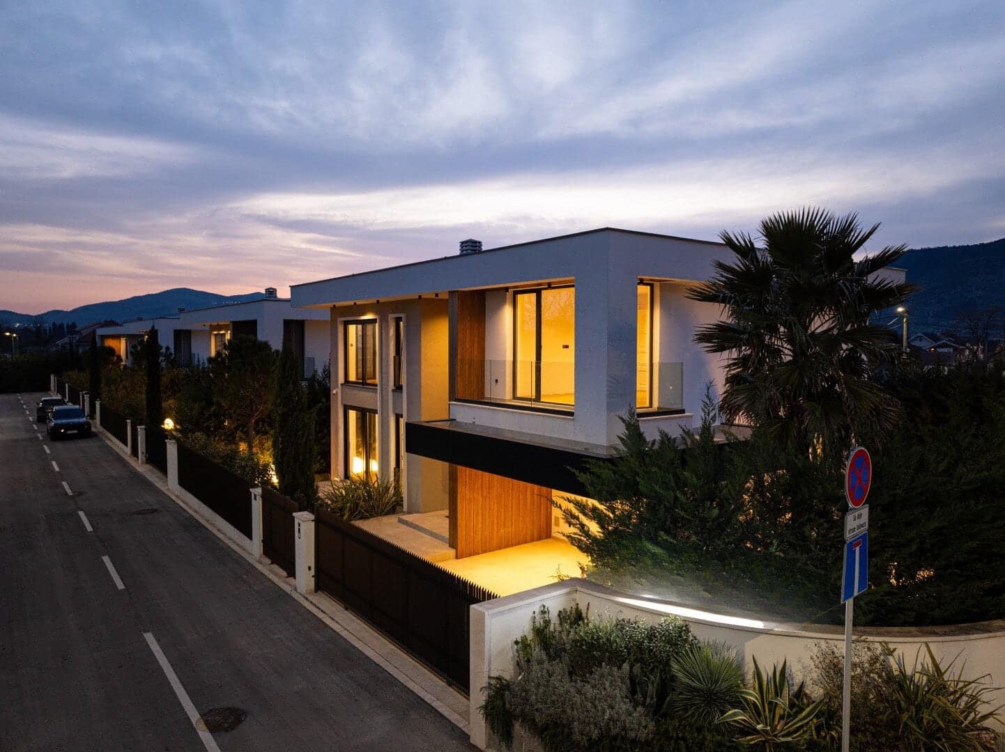 Modern four bedroom Villa Podgorica (33)