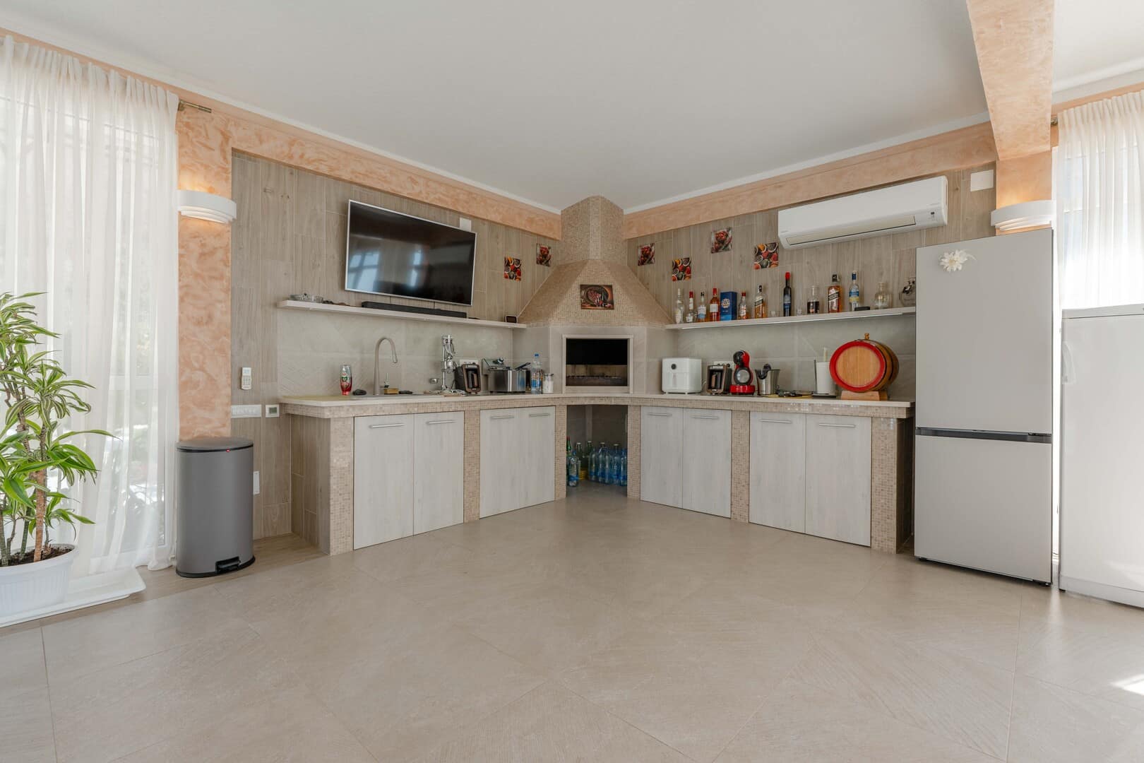 Exclusive residential villa with panoramic sea view, Budva, Blizikuće (24)