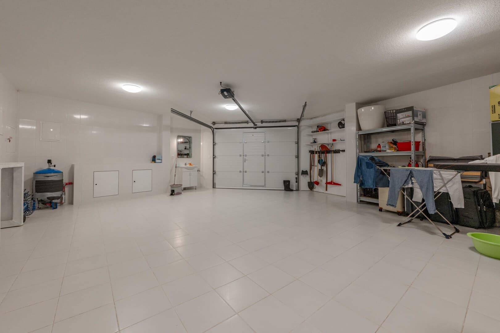 Exclusive residential villa with panoramic sea view, Budva, Blizikuće (28)
