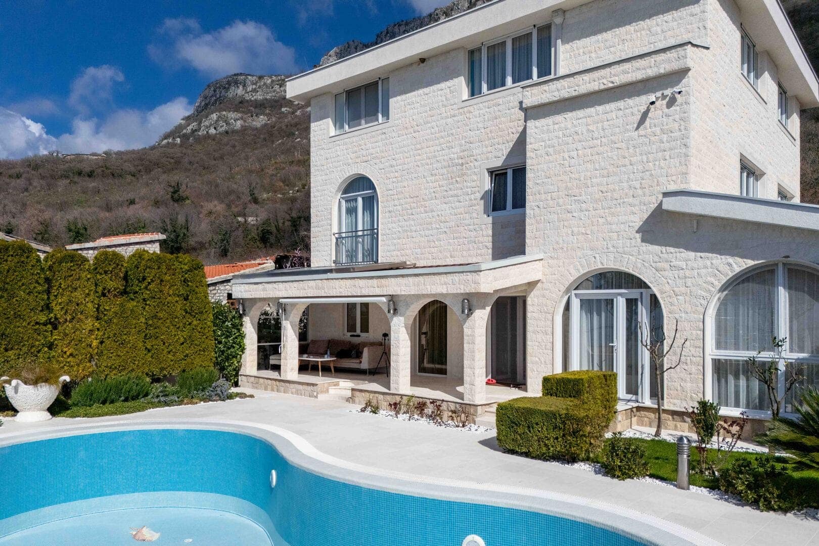 Exclusive residential villa with panoramic sea view, Budva, Blizikuće (29)
