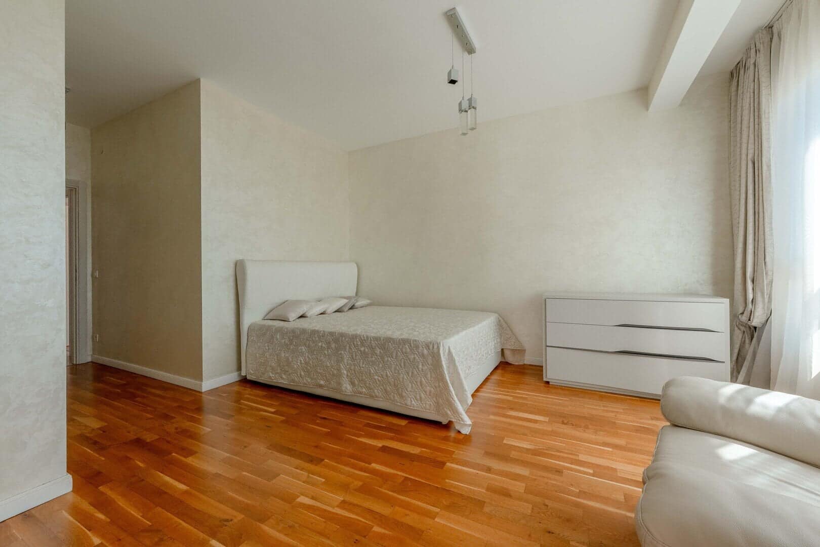Three Bedroom Apartment with Open Sea View, Bečići, Budva (8)