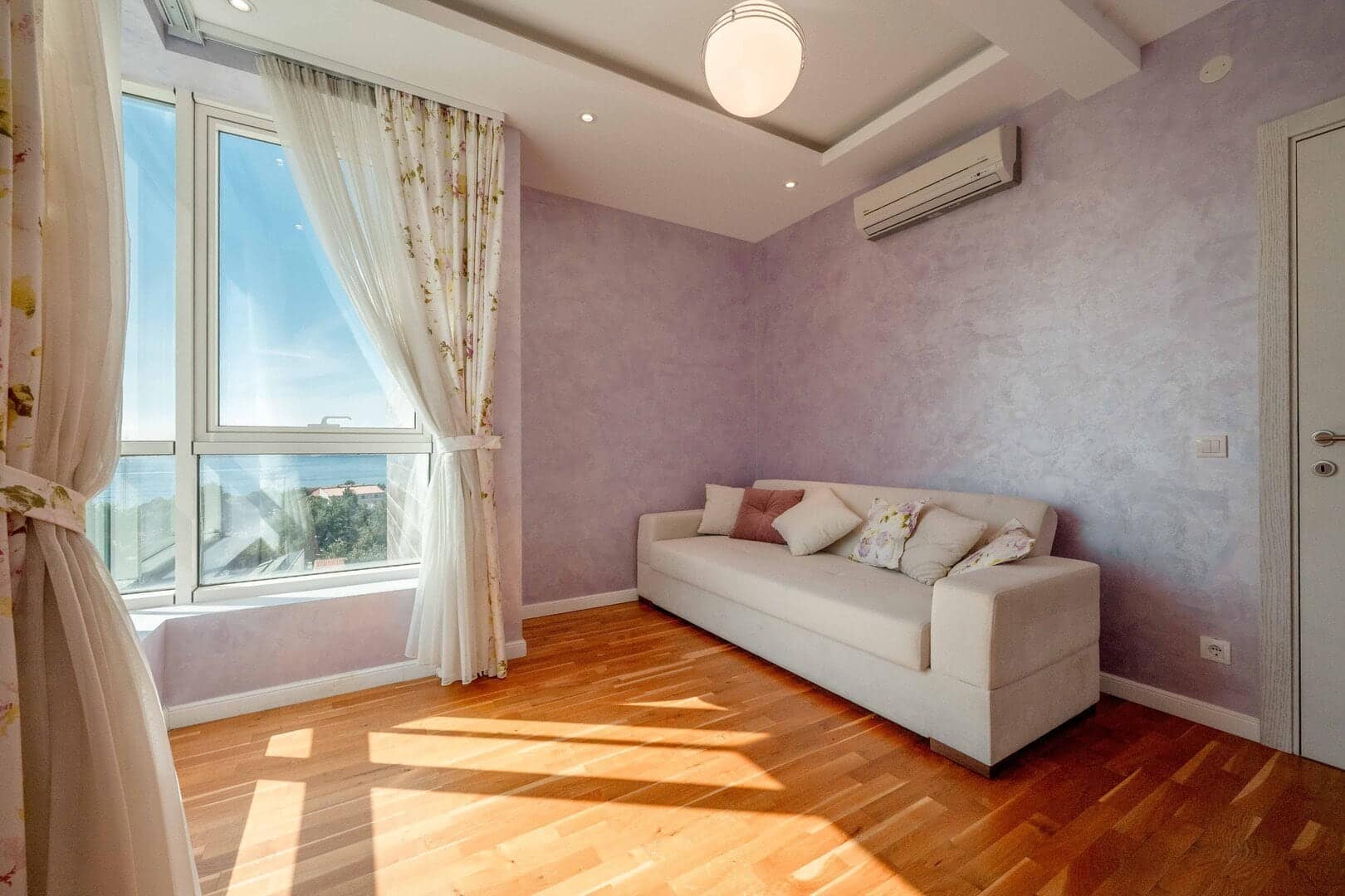 Three Bedroom Apartment with Open Sea View, Bečići, Budva (14)