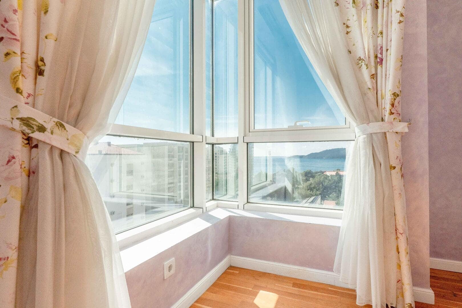 Three Bedroom Apartment with Open Sea View, Bečići, Budva (16)