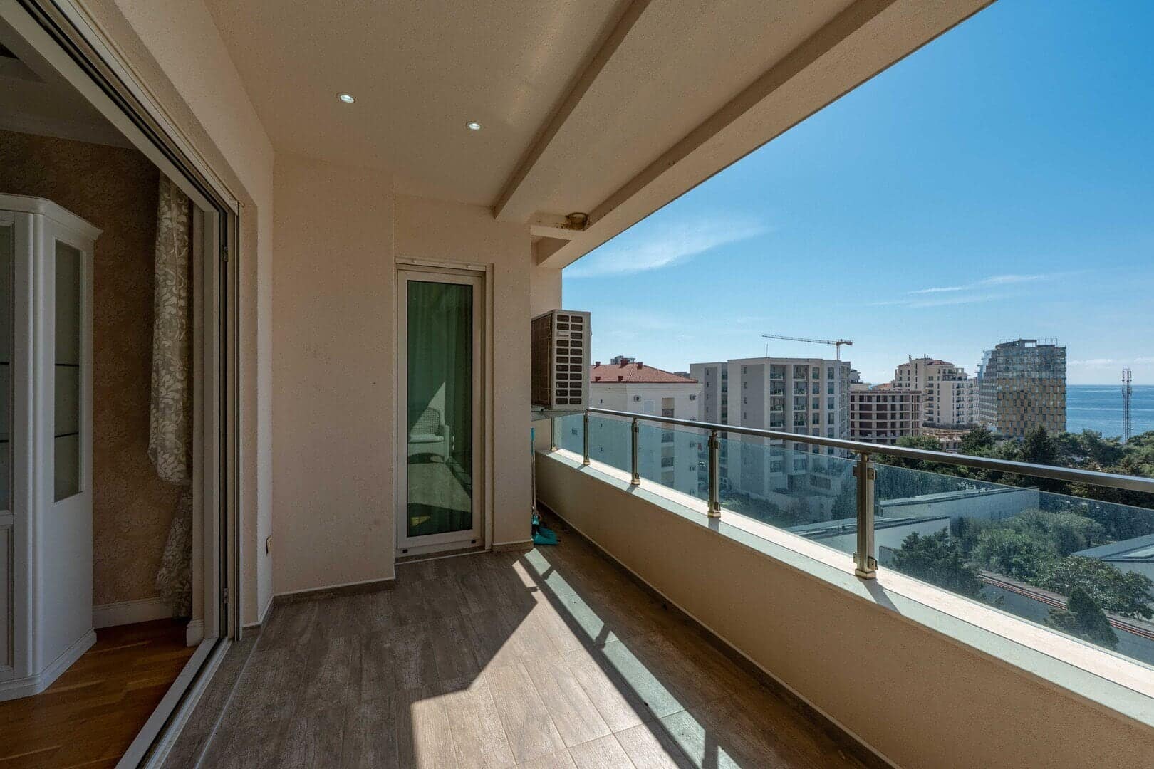 Three Bedroom Apartment with Open Sea View, Bečići, Budva (18)