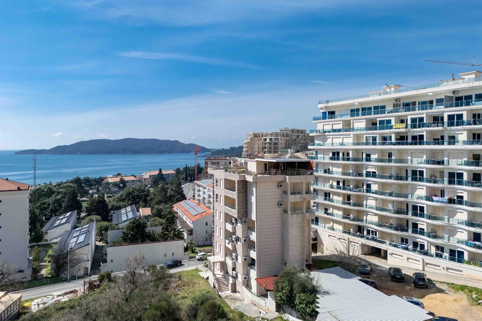 Three Bedroom Apartment with Open Sea View, Bečići, Budva (23)