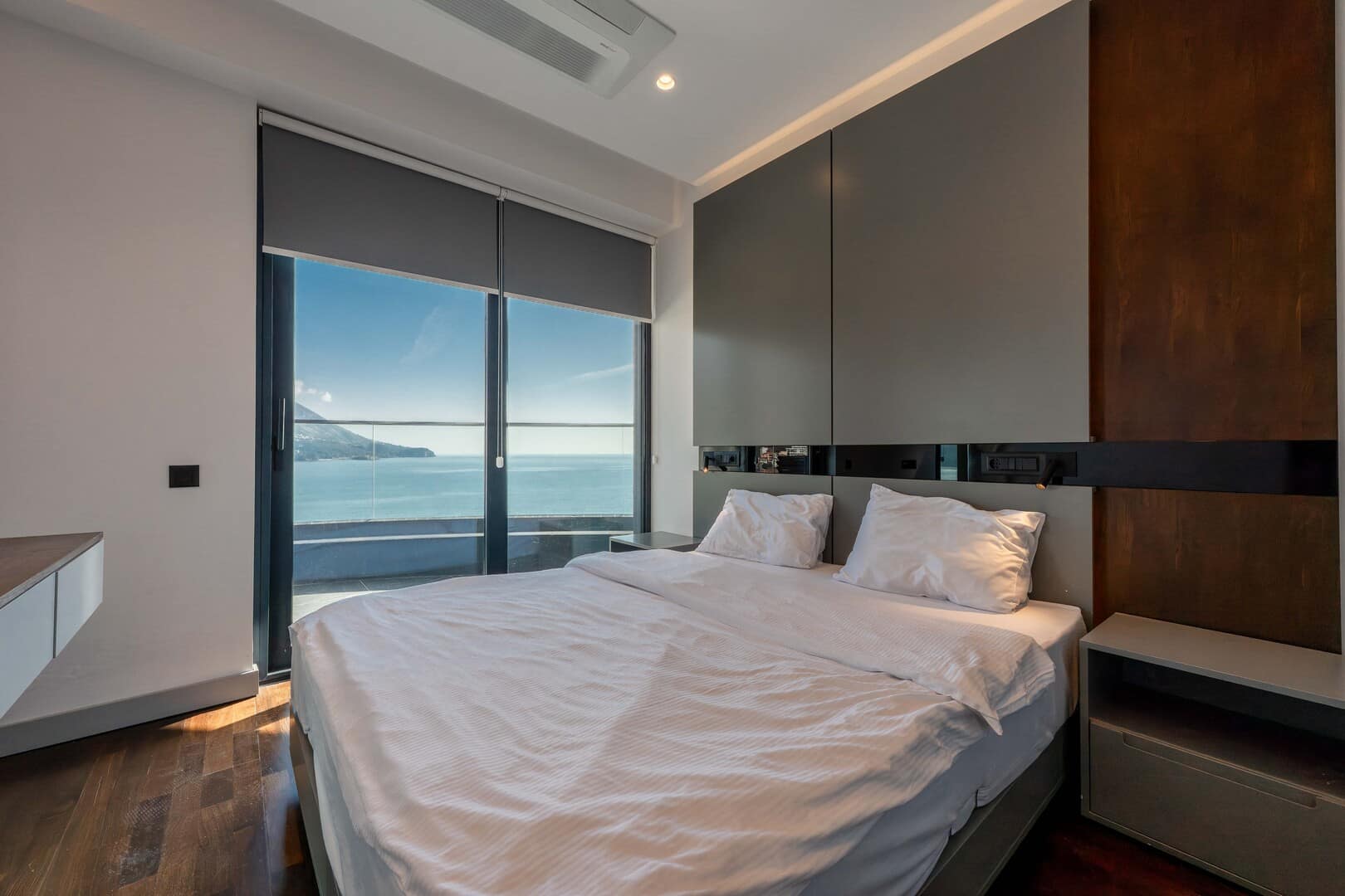 Modern Two-Bedroom Apartment with Panoramic Sea View, Budva, Bečići (6)