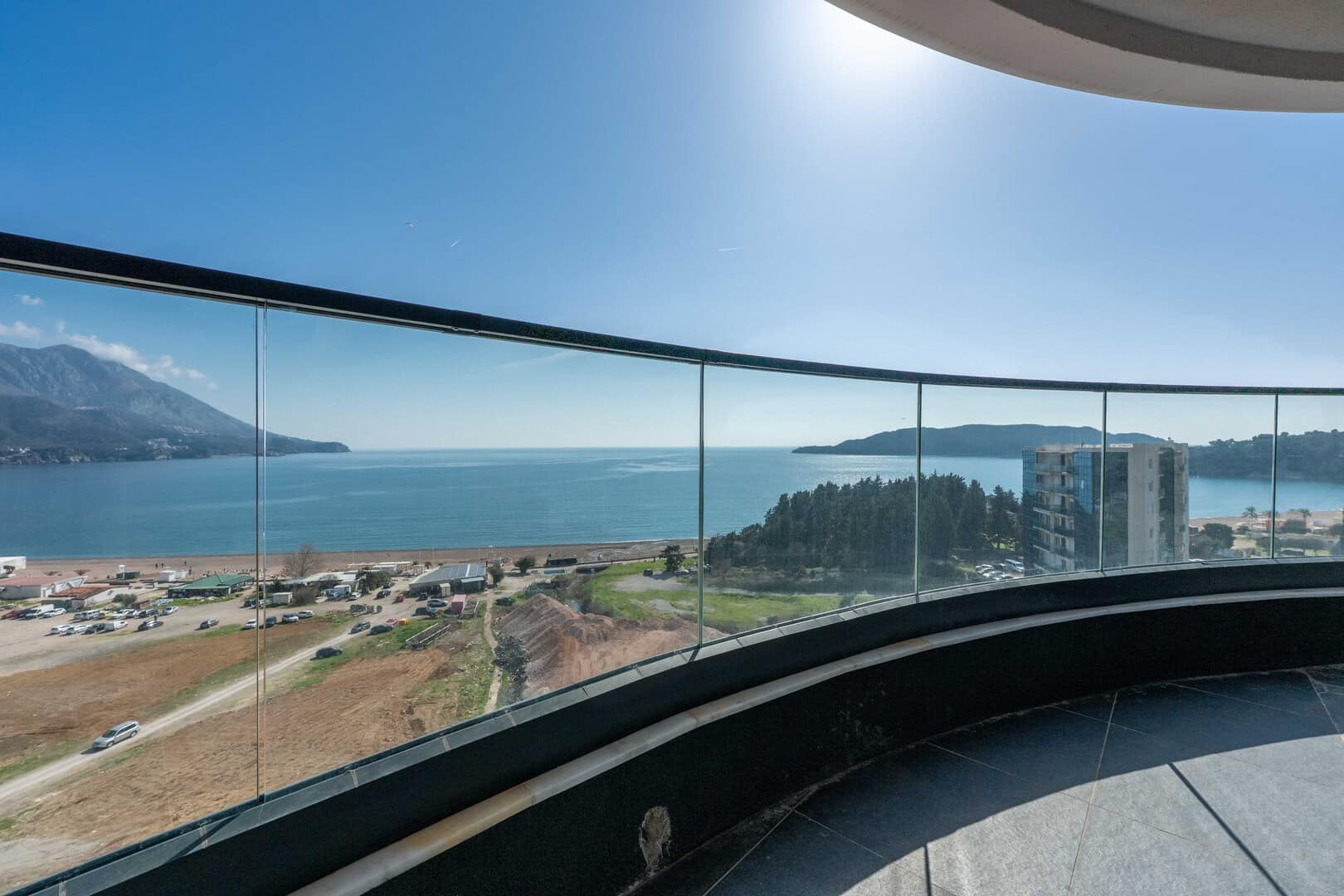 Modern Two-Bedroom Apartment with Panoramic Sea View, Budva, Bečići (9)