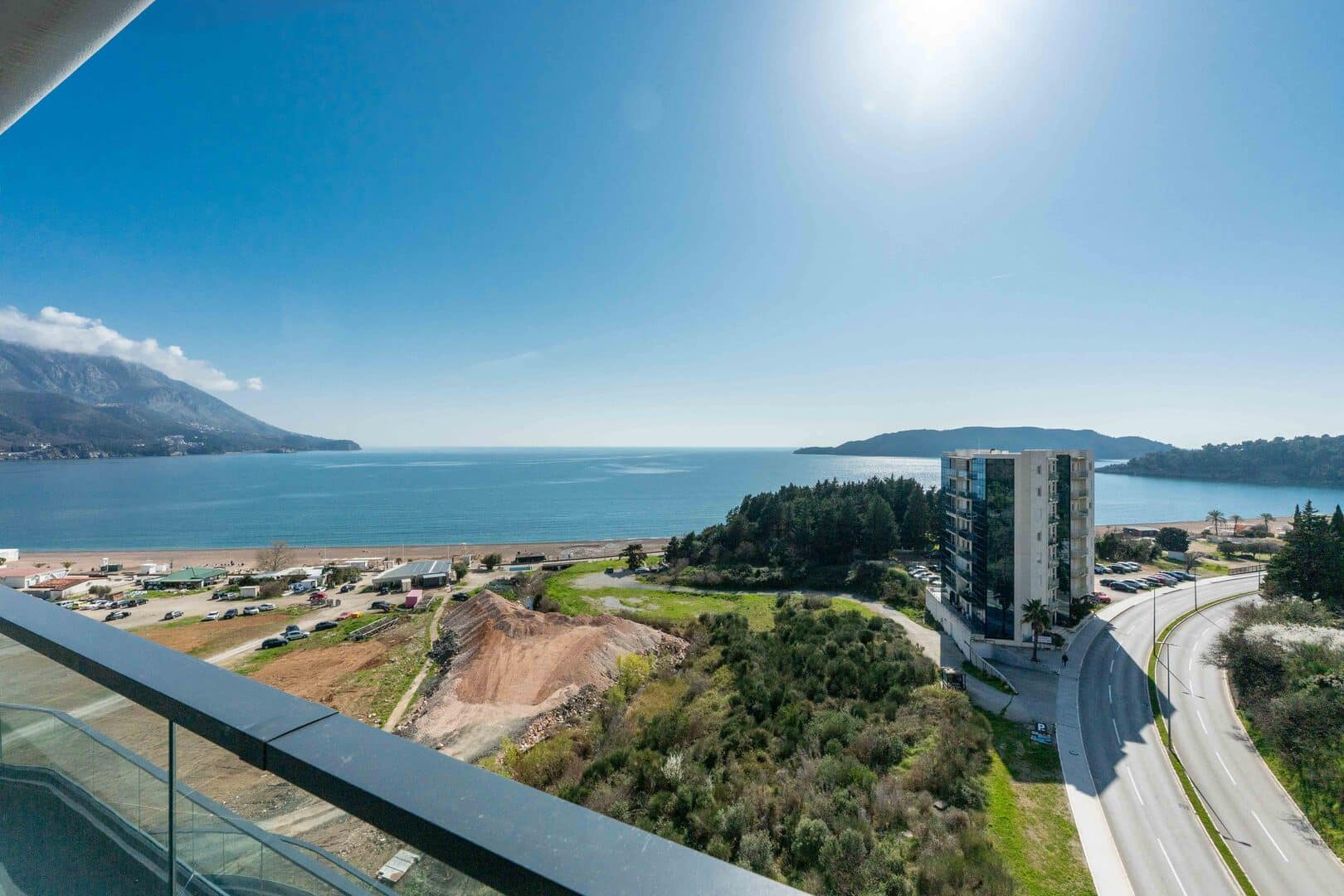 Modern Two-Bedroom Apartment with Panoramic Sea View, Budva, Bečići (15)