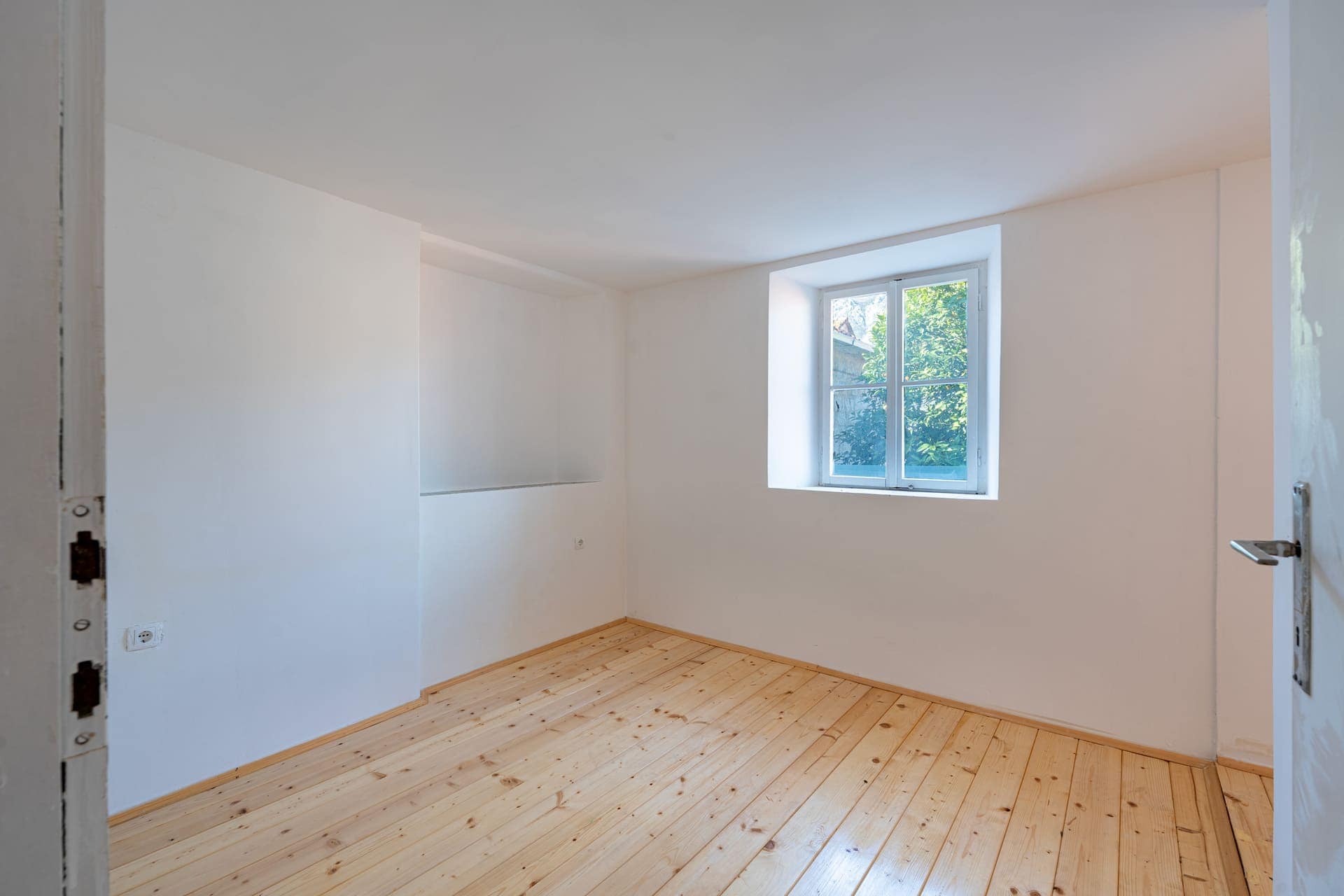 Kotor Old Town Sea-view Duplex Apartment (8)