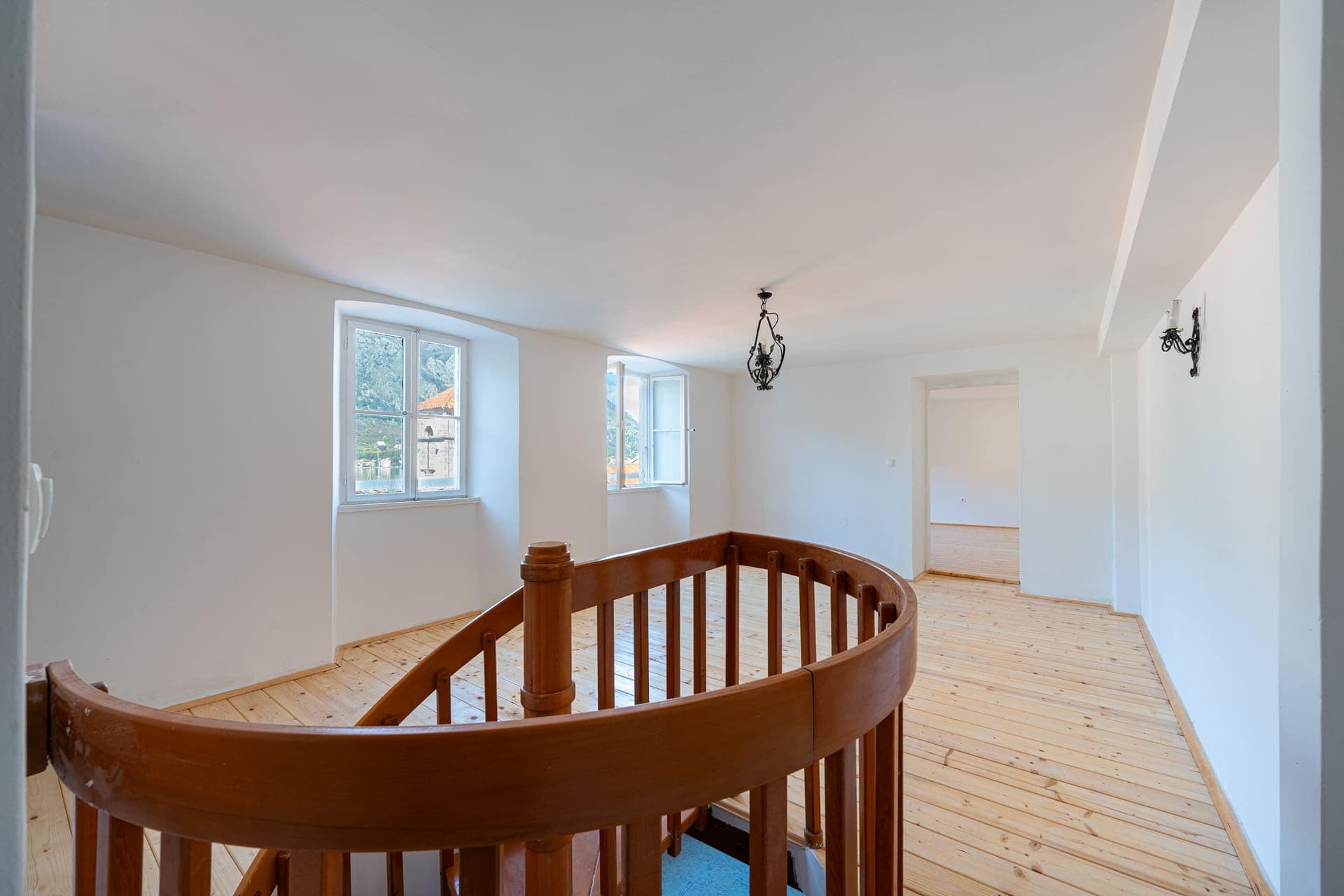 Kotor Old Town Sea-view Duplex Apartment (9)