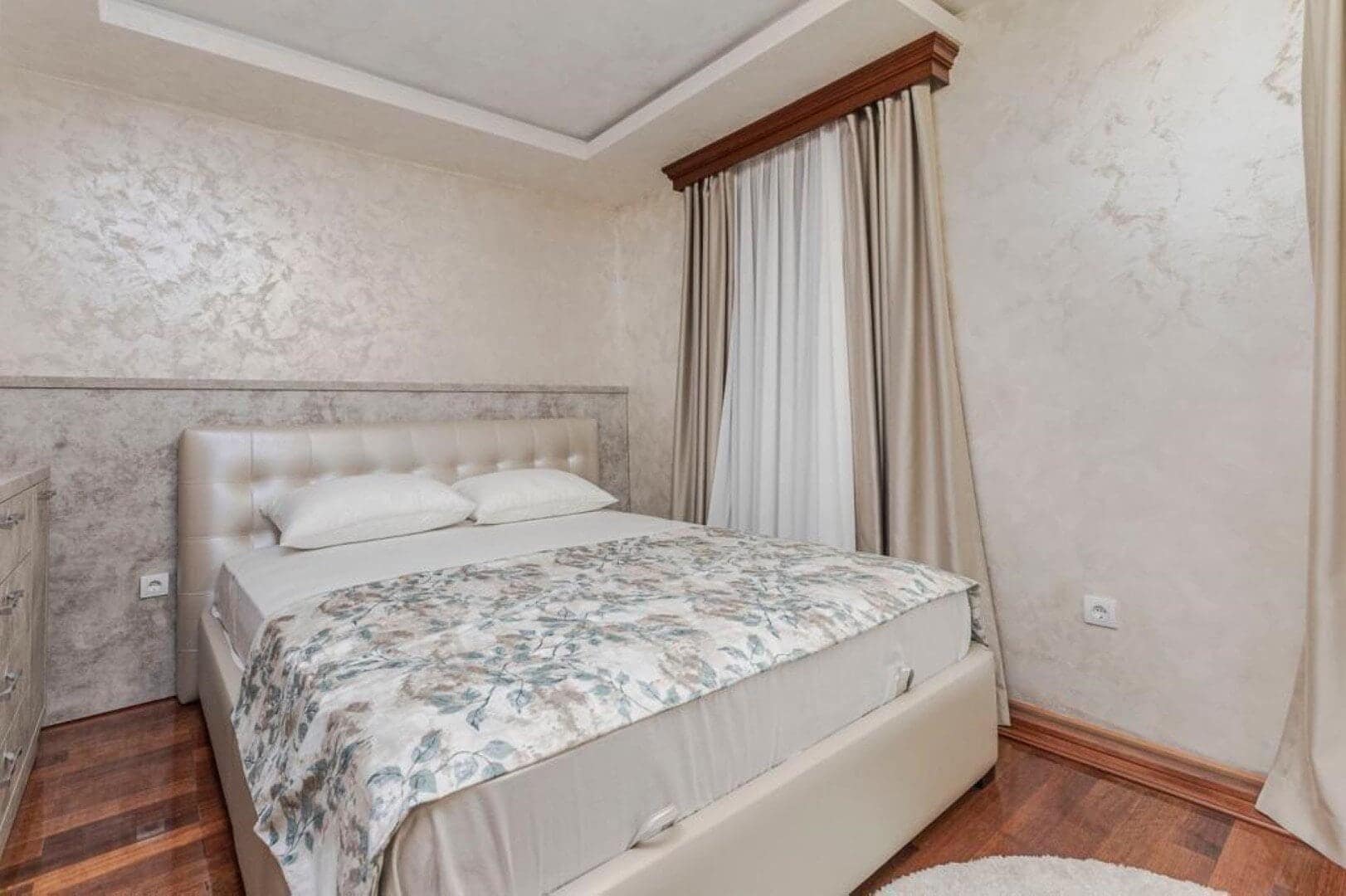 Furnished One-Bedroom Apartment in the Heart of the Old Town, Kotor (10)