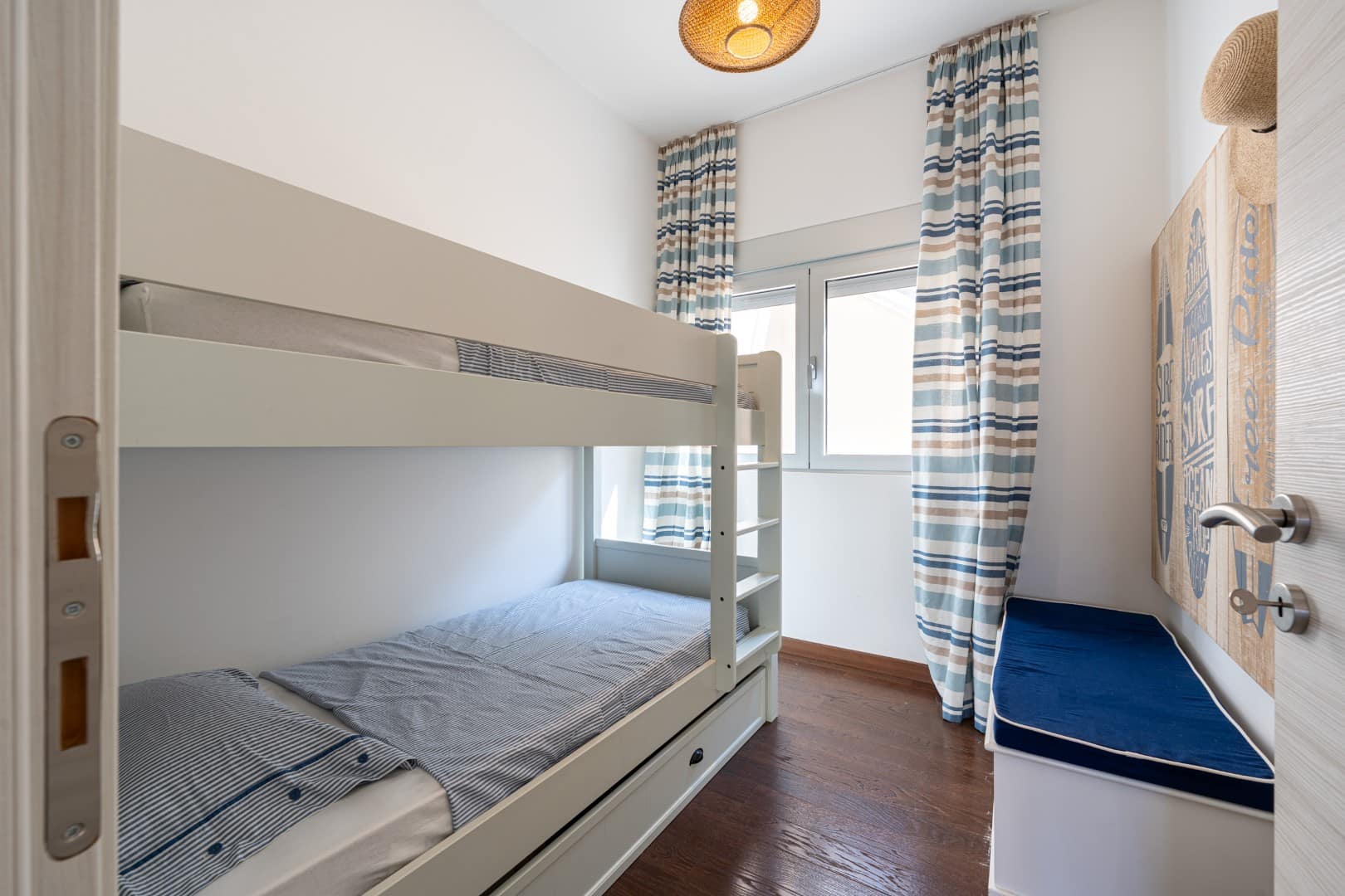 Two-Bedroom Furnished Apartment with Sea View Dobrota, Kotor (13)