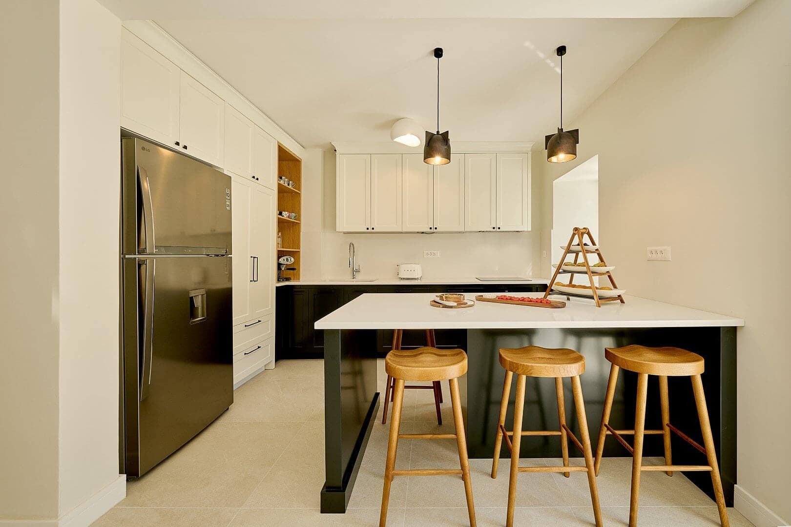 Three-bedroom family house Dobrota, Kotor (9)