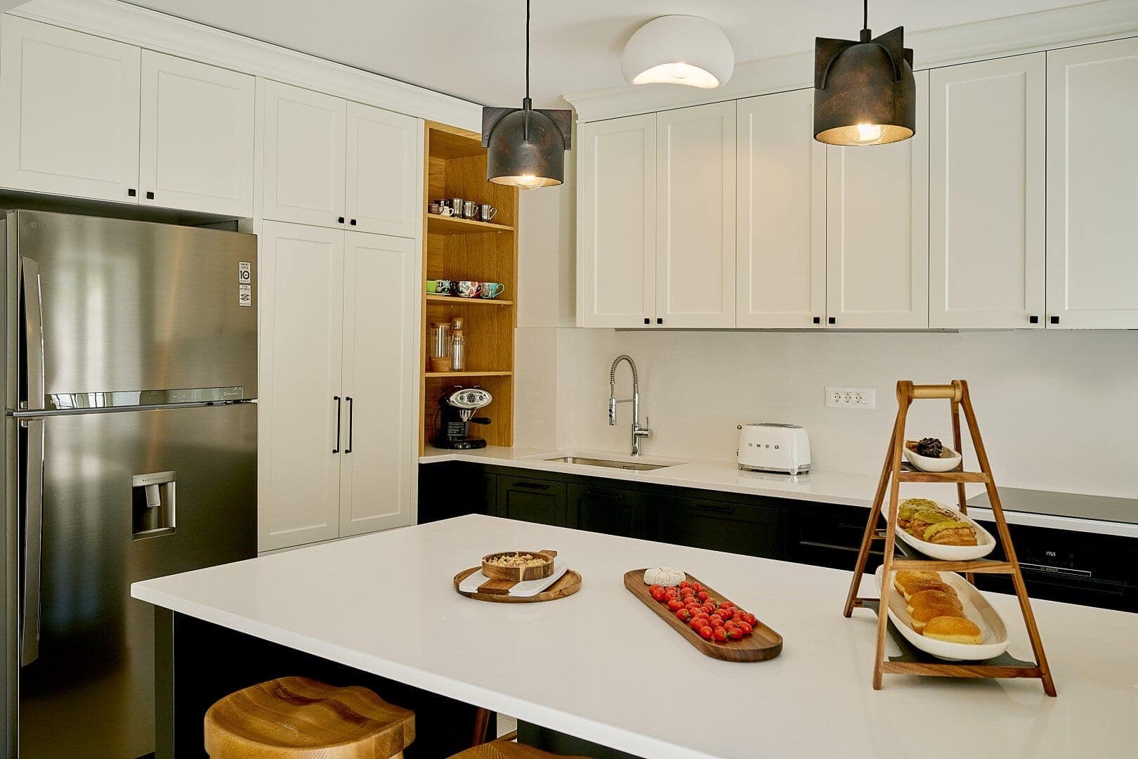 Three-bedroom family house Dobrota, Kotor (10)