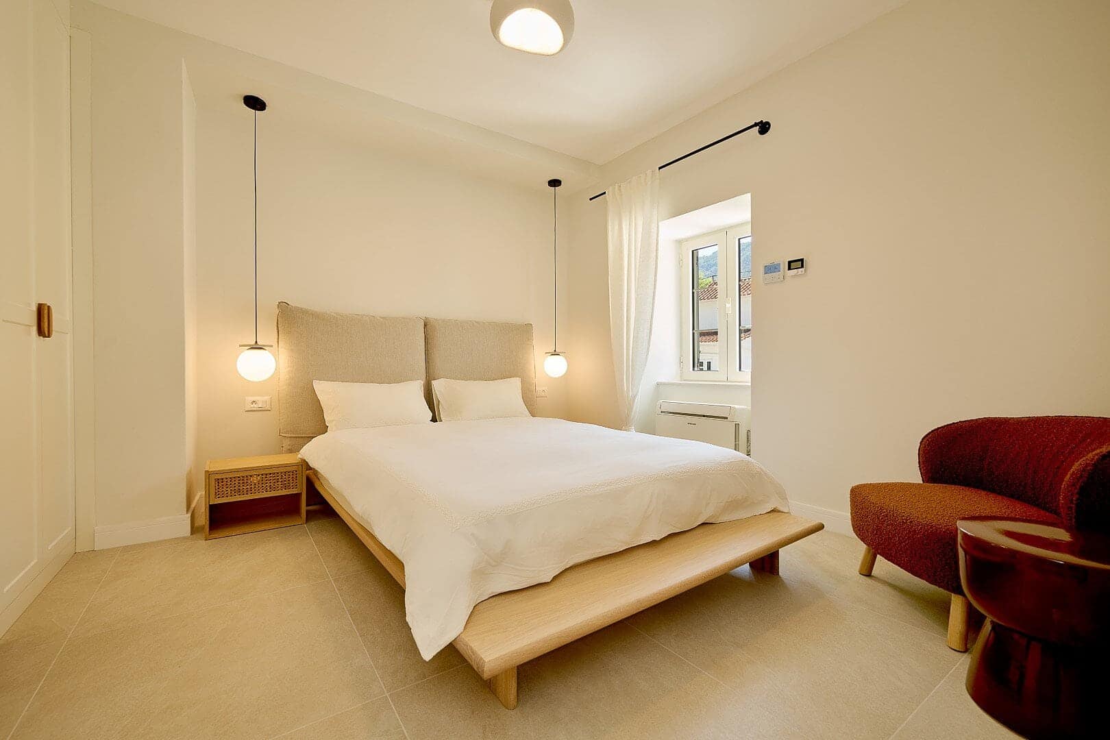 Three-bedroom family house Dobrota, Kotor (18)