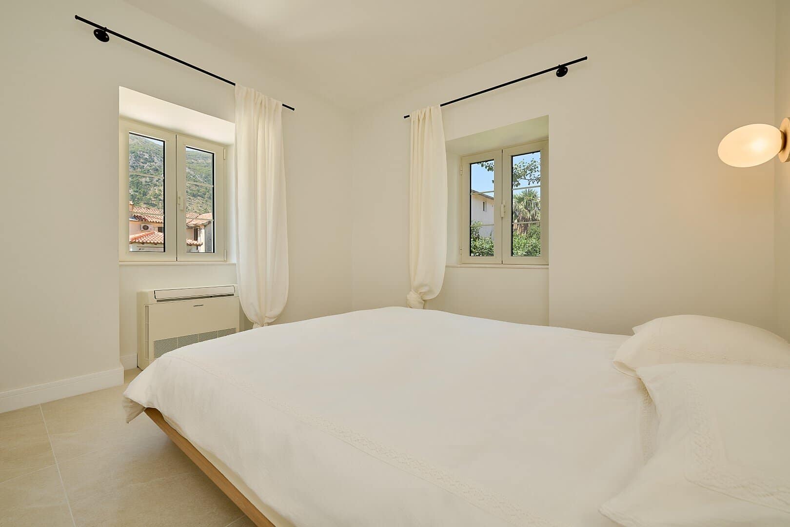 Three-bedroom family house Dobrota, Kotor (21)