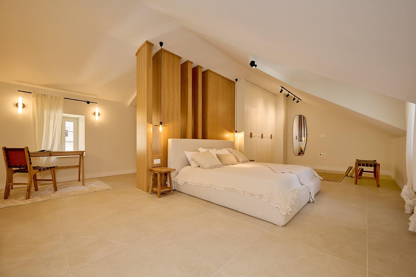 Three-bedroom family house Dobrota, Kotor (28)