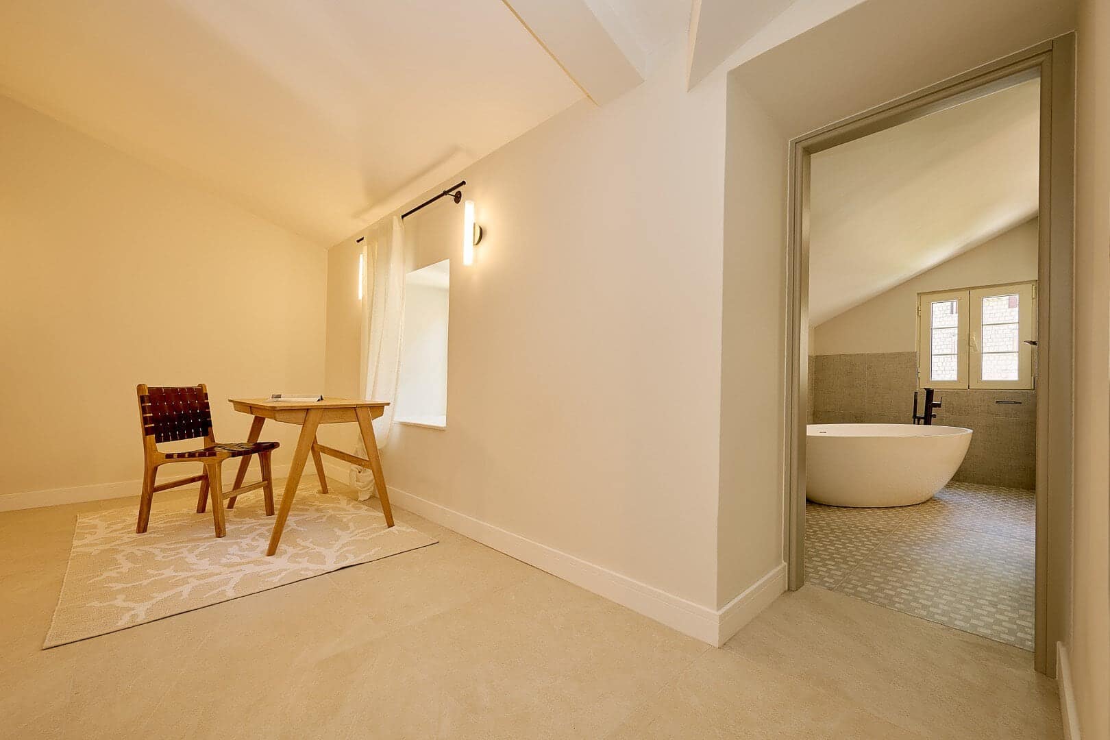 Three-bedroom family house Dobrota, Kotor (32)