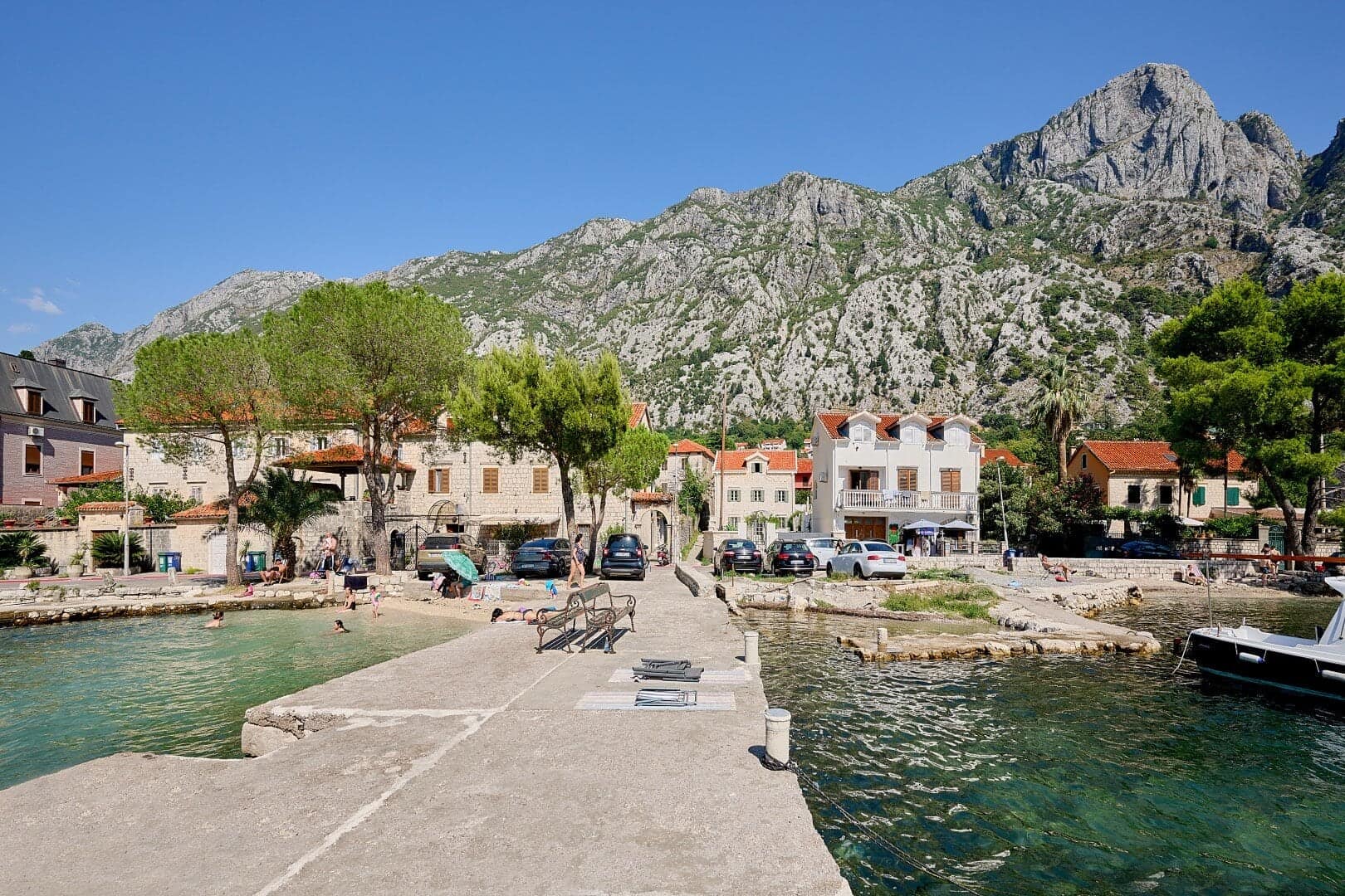 Three-bedroom family house Dobrota, Kotor (44)