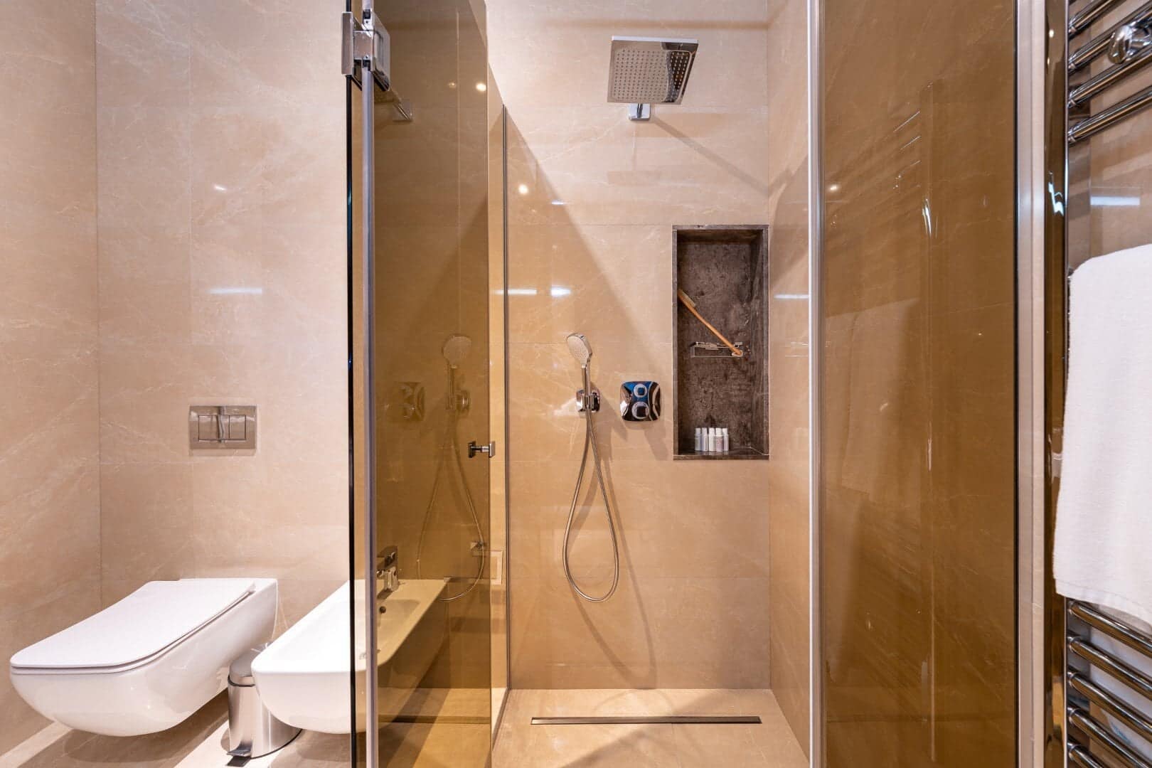 Exclusive Two-Bedroom Apartment with Sea View, Djurasevici, Tivat (13)