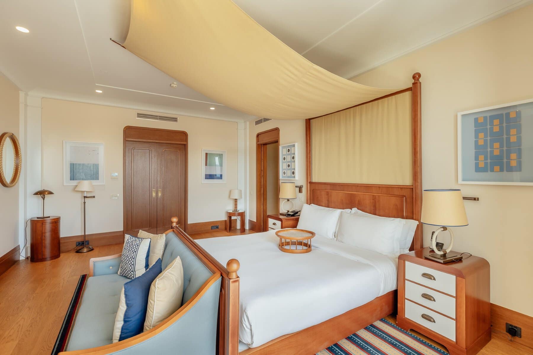Signature Regent Penthouse with panoramic views, Porto Montenegro (9)