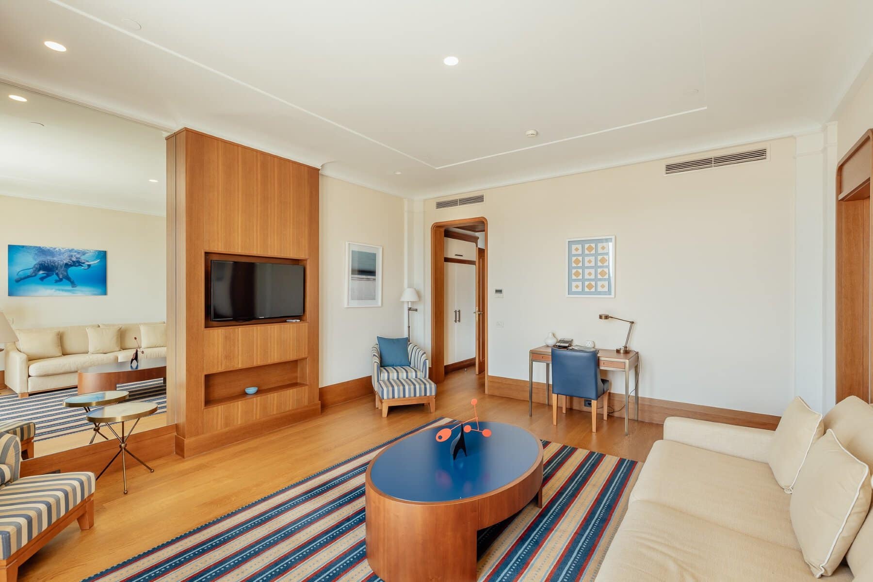 Signature Regent Penthouse with panoramic views, Porto Montenegro (13)