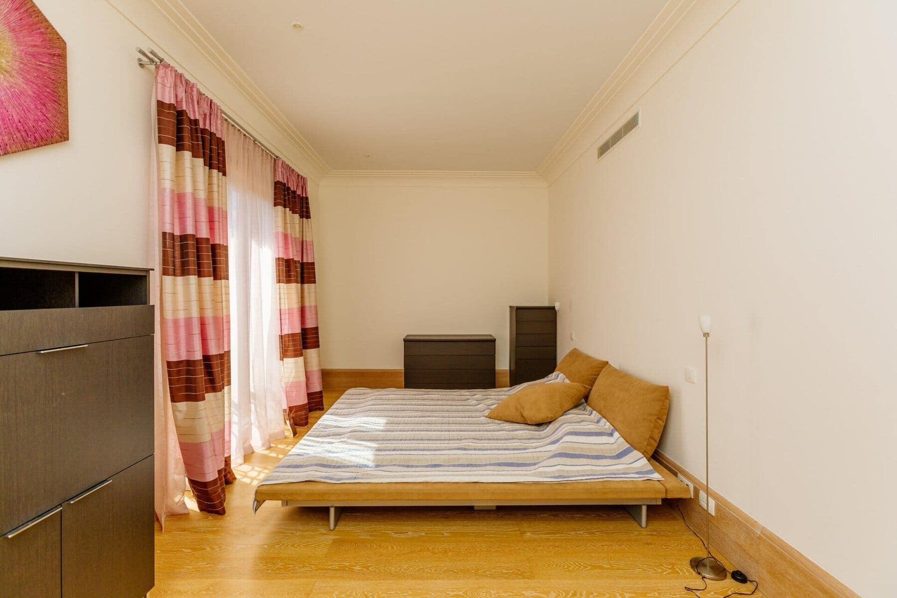 Four-bedroom apartment with open sea view, Tara building, Porto Montenegro (9)
