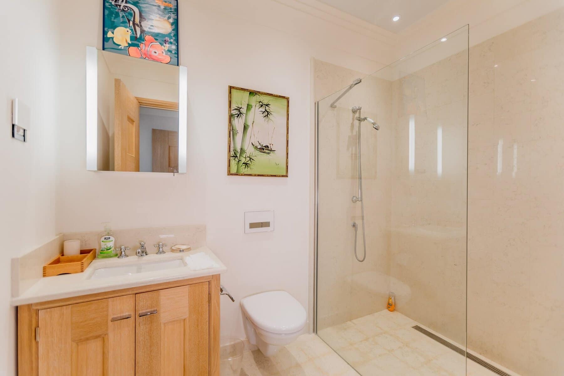 Four-bedroom apartment with open sea view, Tara building, Porto Montenegro (12)