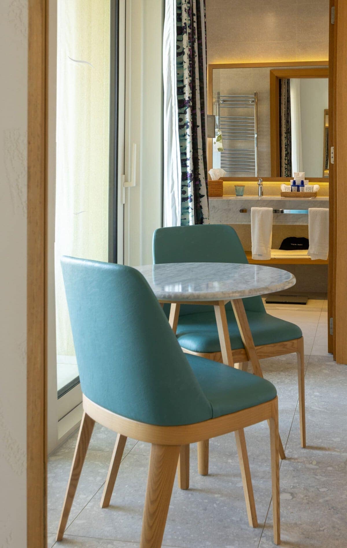 Serviced studio apartment with sea and promenade view, Chedi hotel, Lustica Bay (6)