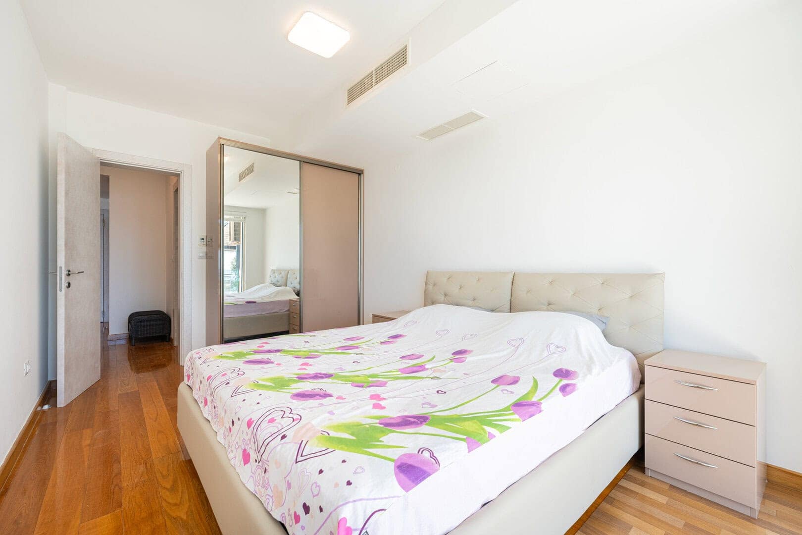 Waterfront One Bedroom Apartment (9)