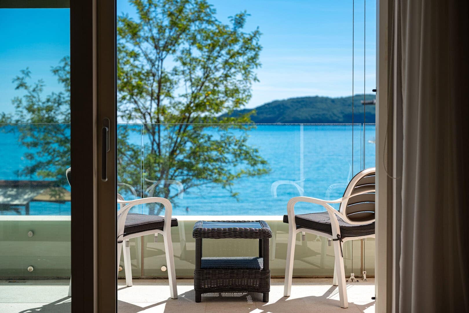 Waterfront One Bedroom Apartment (13)