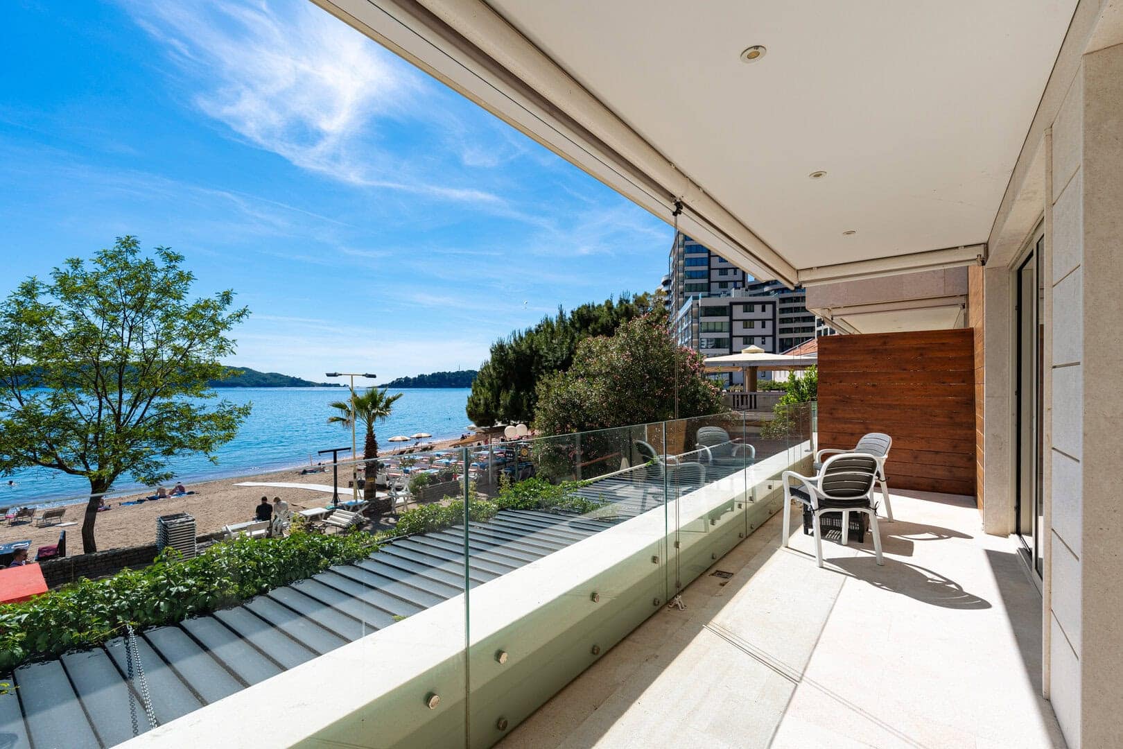 Waterfront One Bedroom Apartment (15)