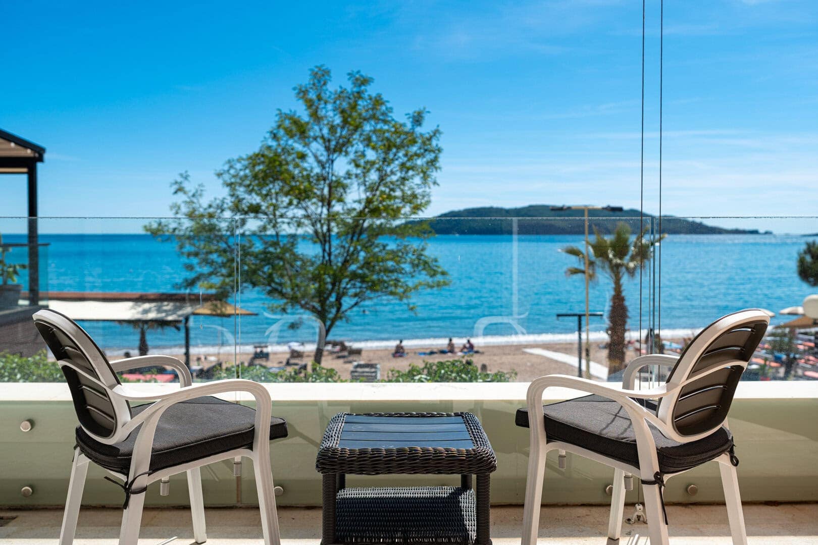 Waterfront One Bedroom Apartment (17)
