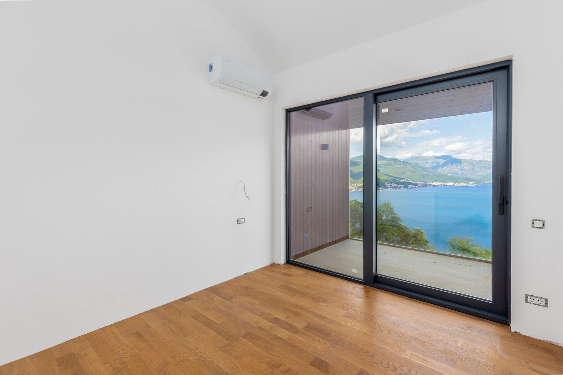 Two Contemporary Villas with Panoramic Sea View – Zabrdje, Herceg Novi (15)