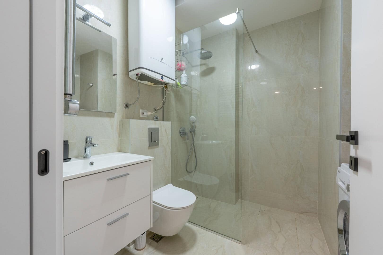 Furnished One Bedroom Apartment, Rozino, Budva (8)