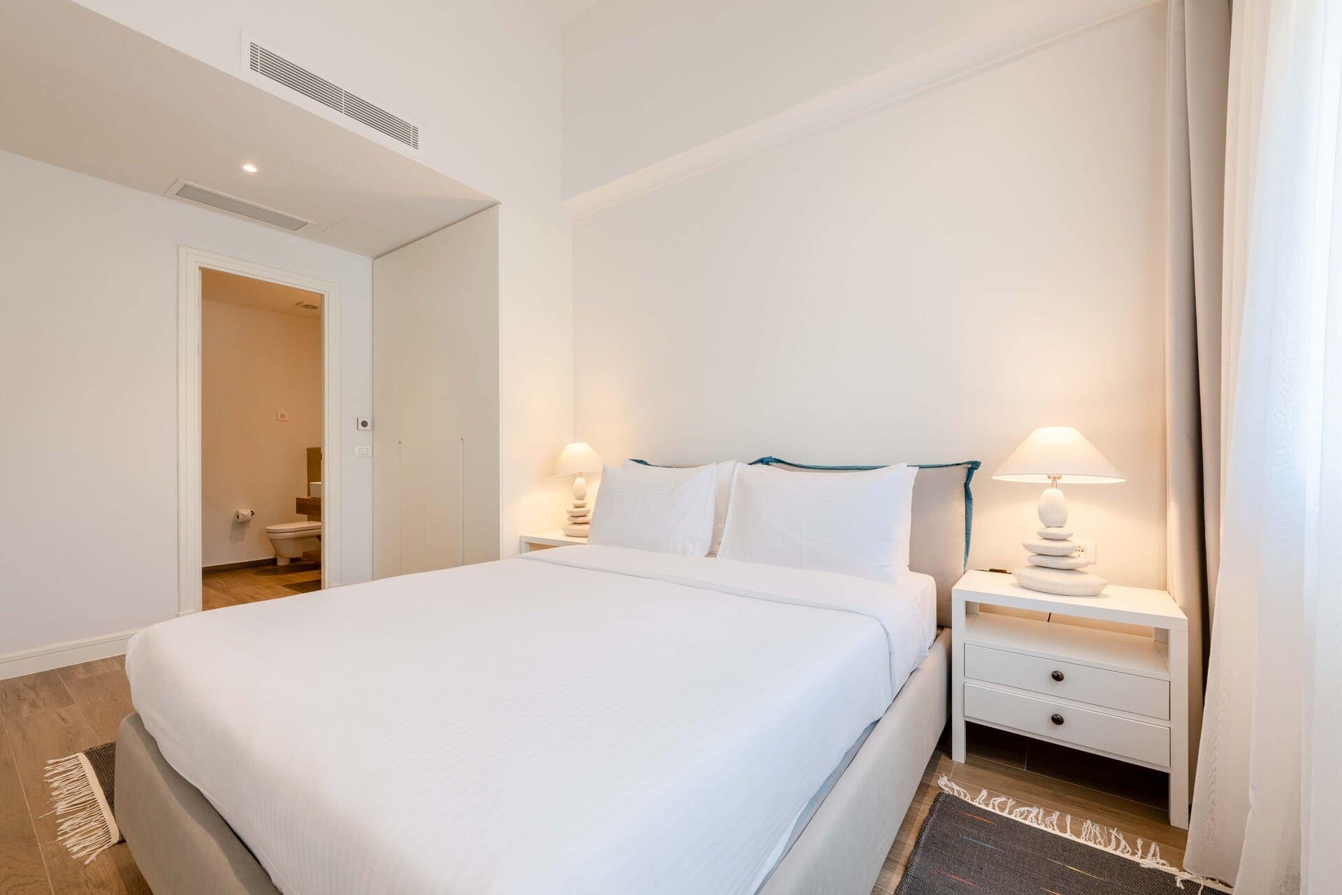 Spacious Two-bedroom Apartment Centrale, Lustica Bay (10)