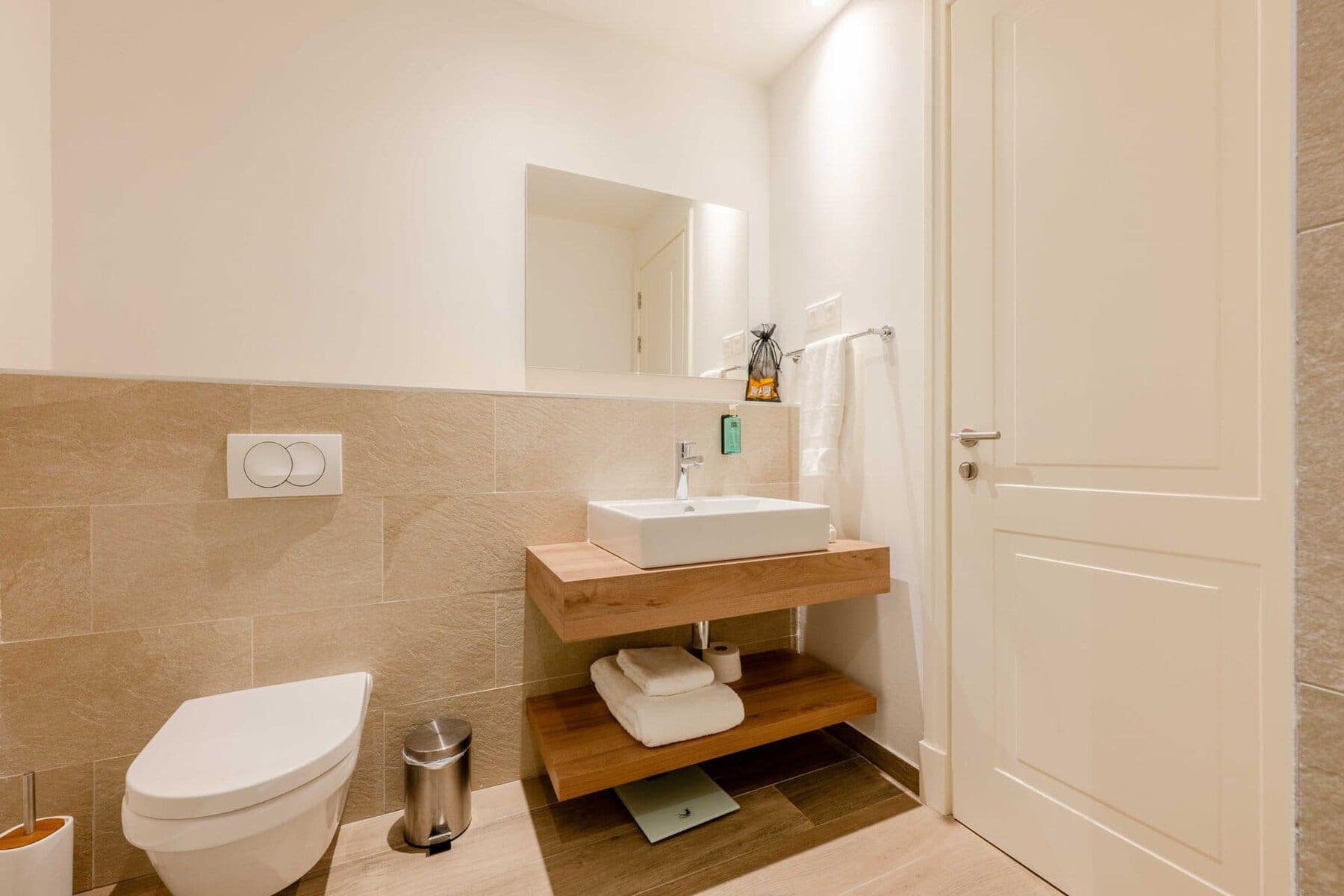 Spacious Two-bedroom Apartment Centrale, Lustica Bay (14)