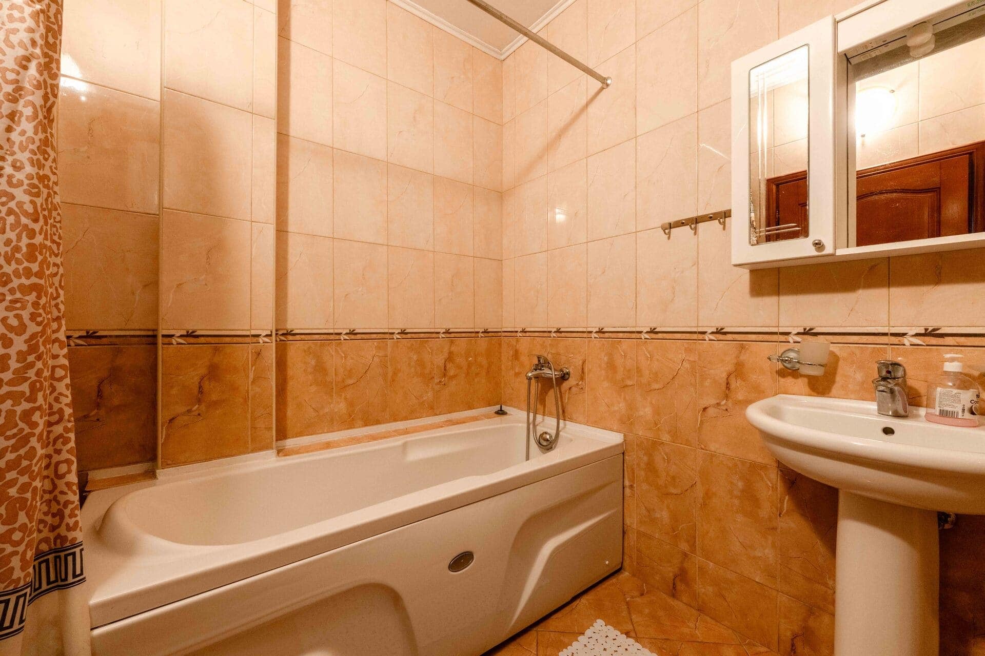 Waterfront Villa with private pool, Utjeha, Bar (23)