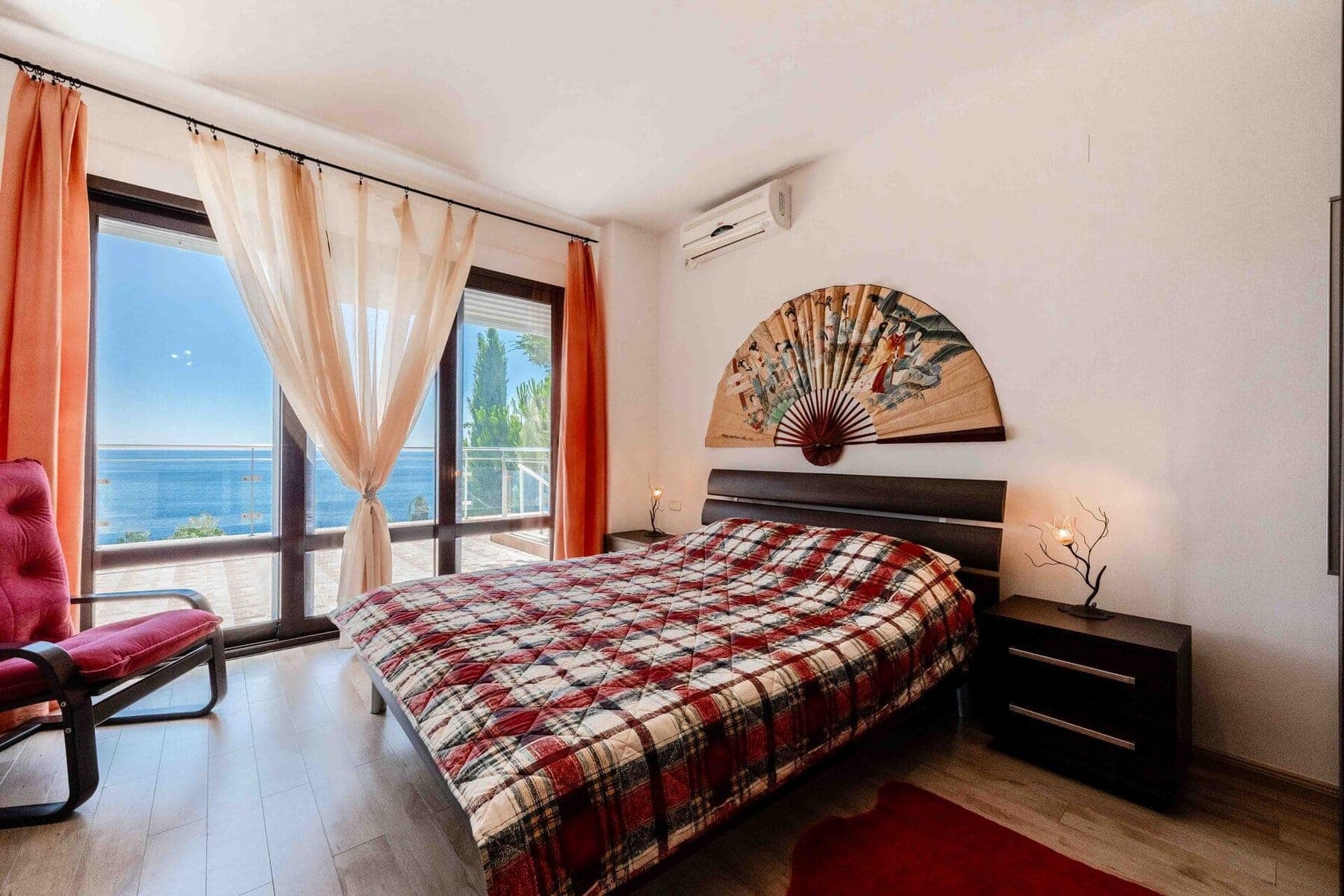 Waterfront Villa with private pool, Utjeha, Bar (24)