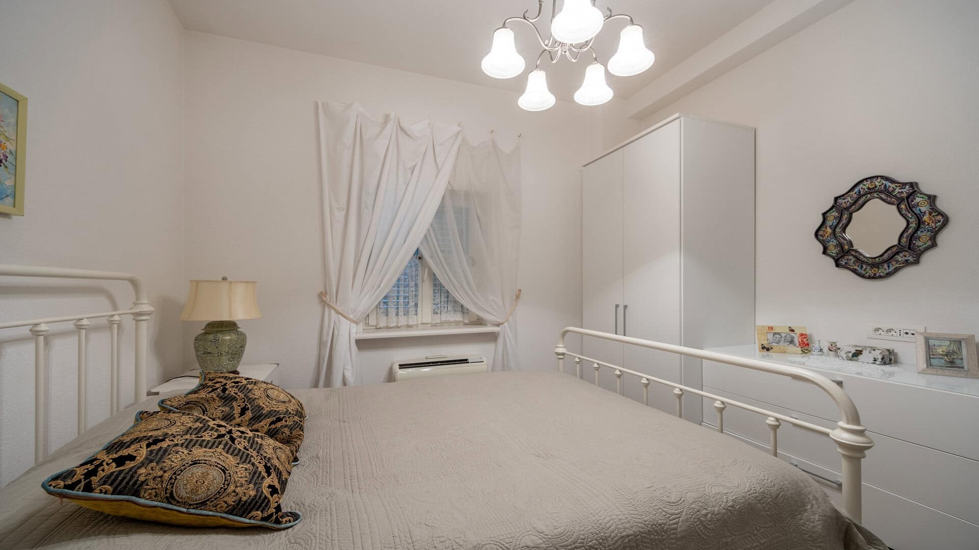 Exclusive Waterfront Stone Villa for Rent in Ljuta (18)
