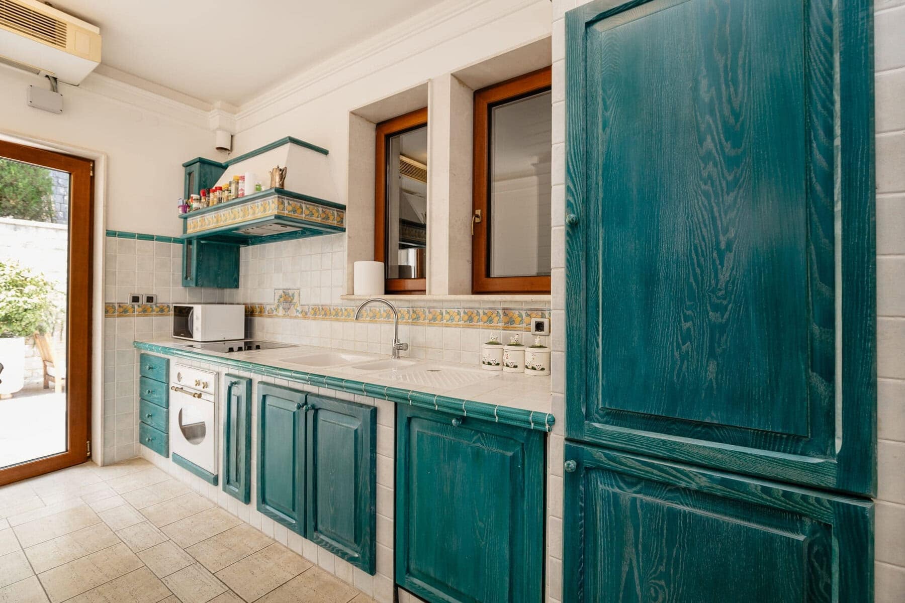 Exclusive Villa on the second line from the sea, Herceg Novi, Savina (16)