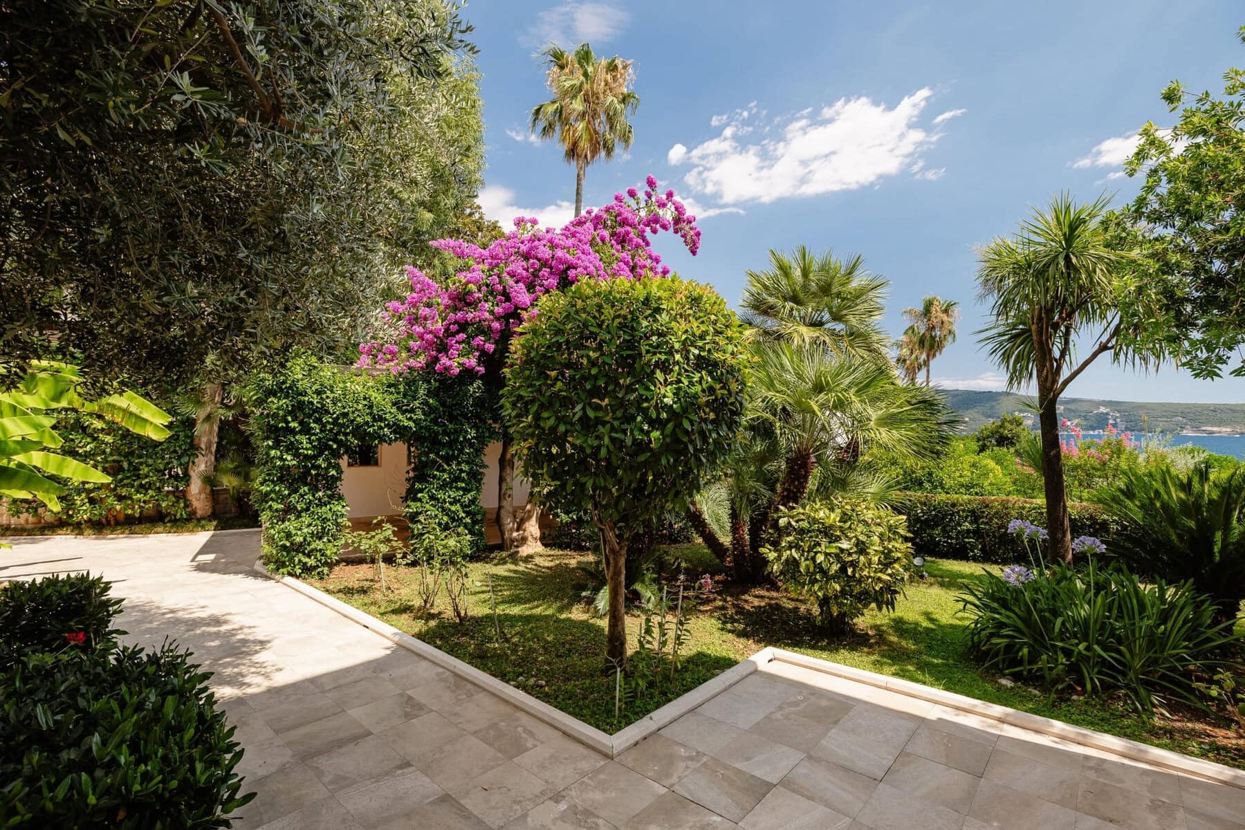 Exclusive Villa on the second line from the sea, Herceg Novi, Savina (17)
