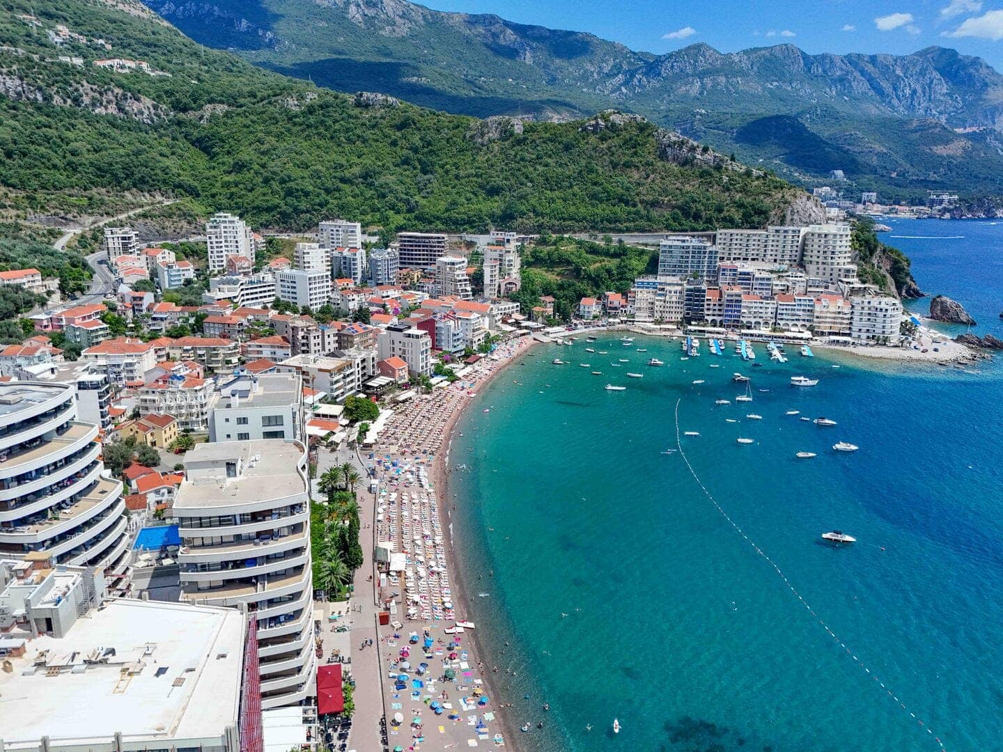 Seafront One Bedroom Apartment, Bečići, Budva (17)