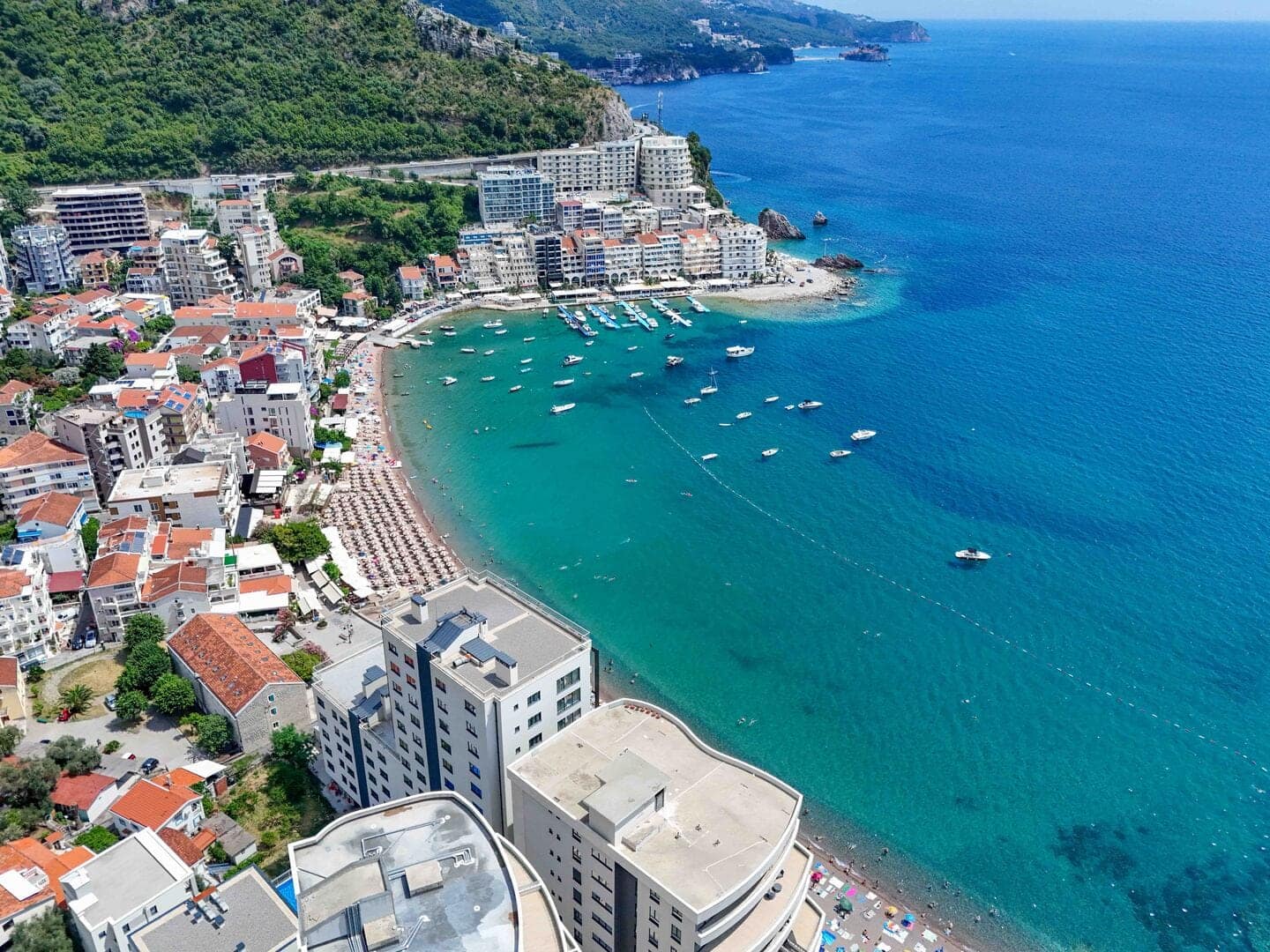 Seafront One Bedroom Apartment, Bečići, Budva (19)